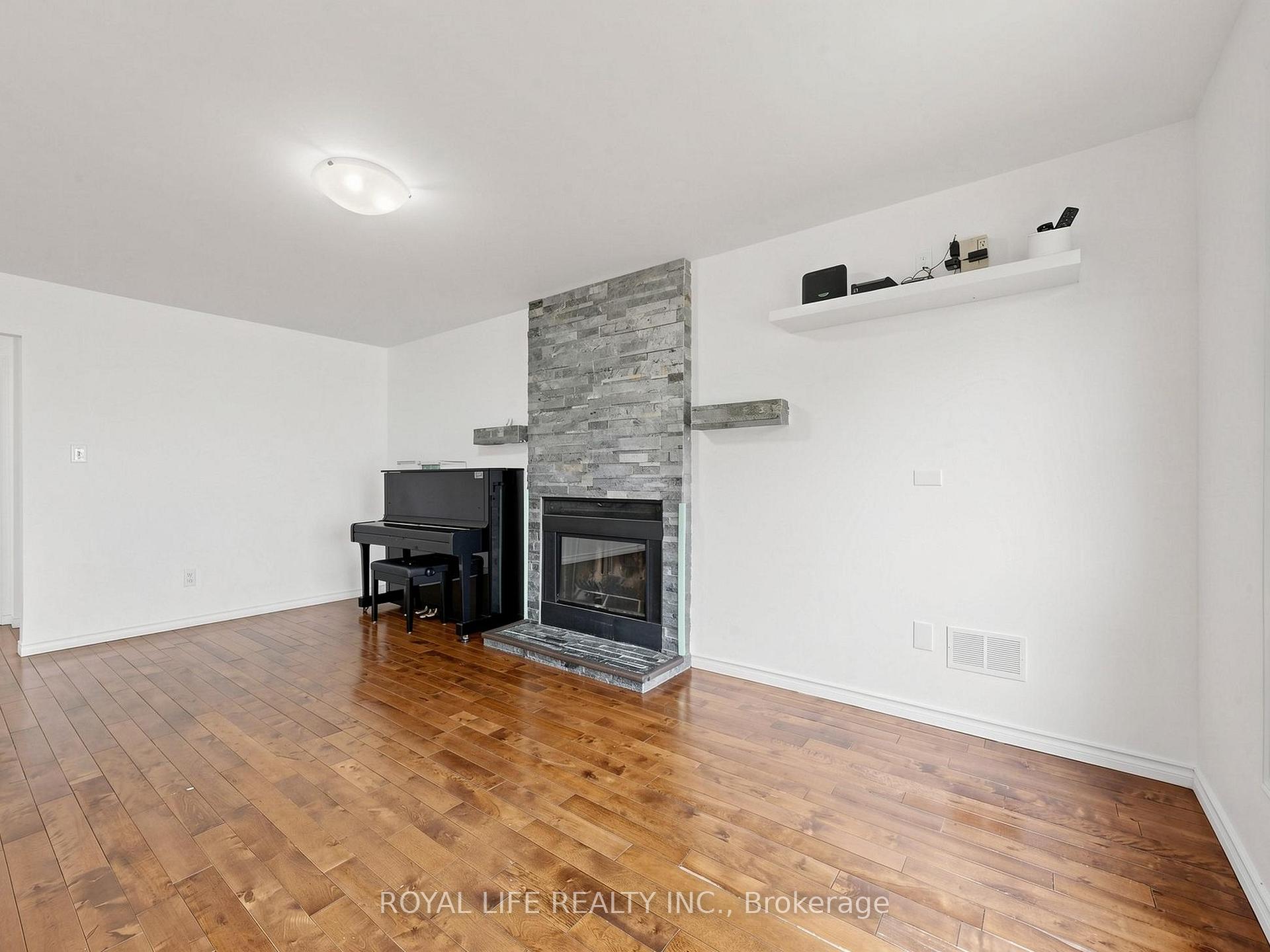 Photo 14 of 985 Linden Street, Innisfil, Alcona — HOMEH