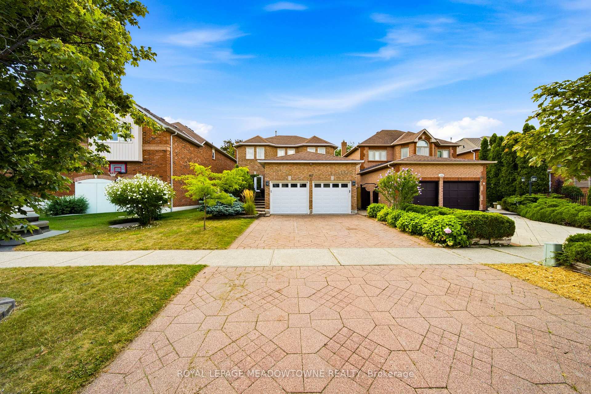 Photo 2 of 187 Barber Drive, Halton Hills, Georgetown — HOMEH
