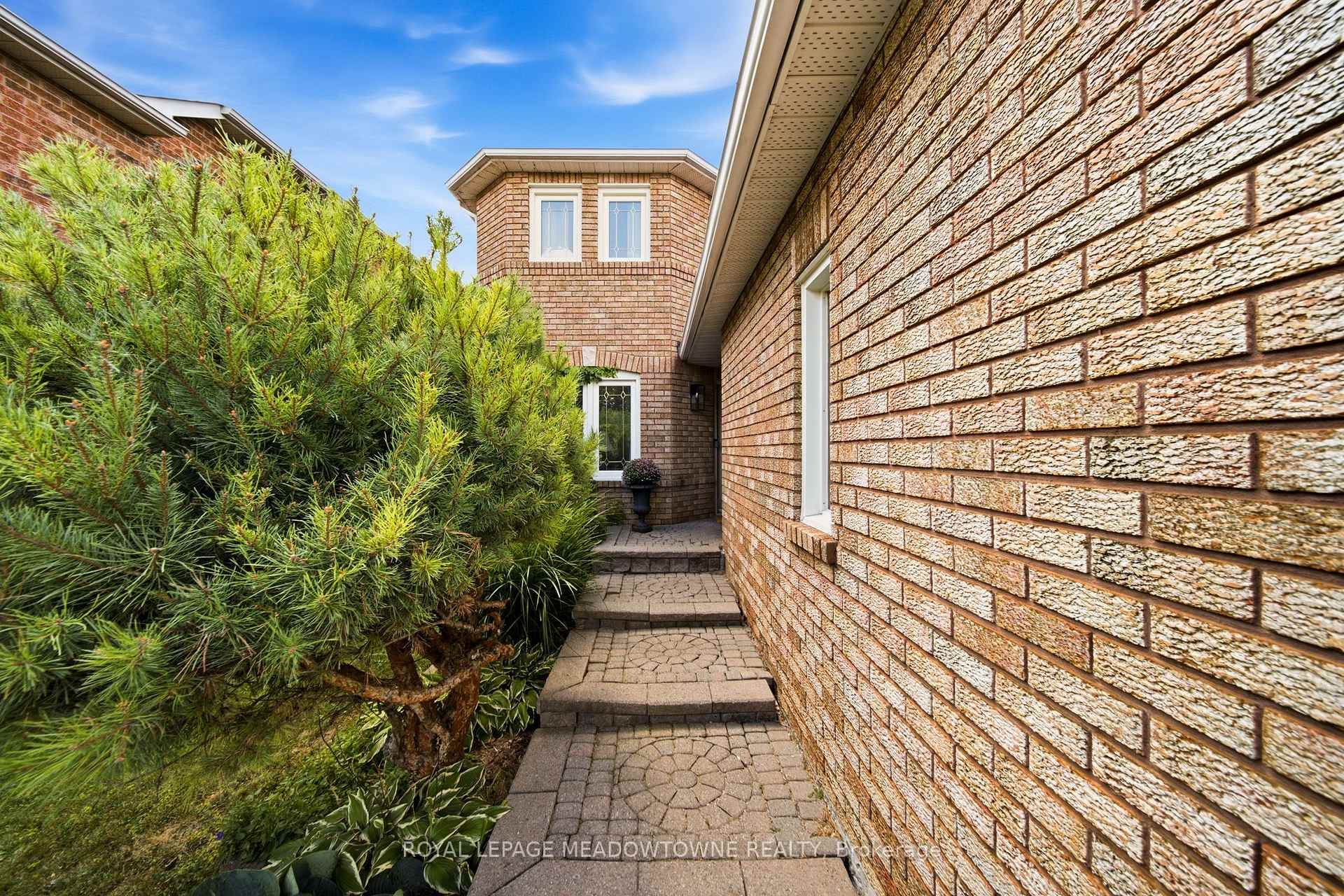 Photo 6 of 187 Barber Drive, Halton Hills, Georgetown — HOMEH