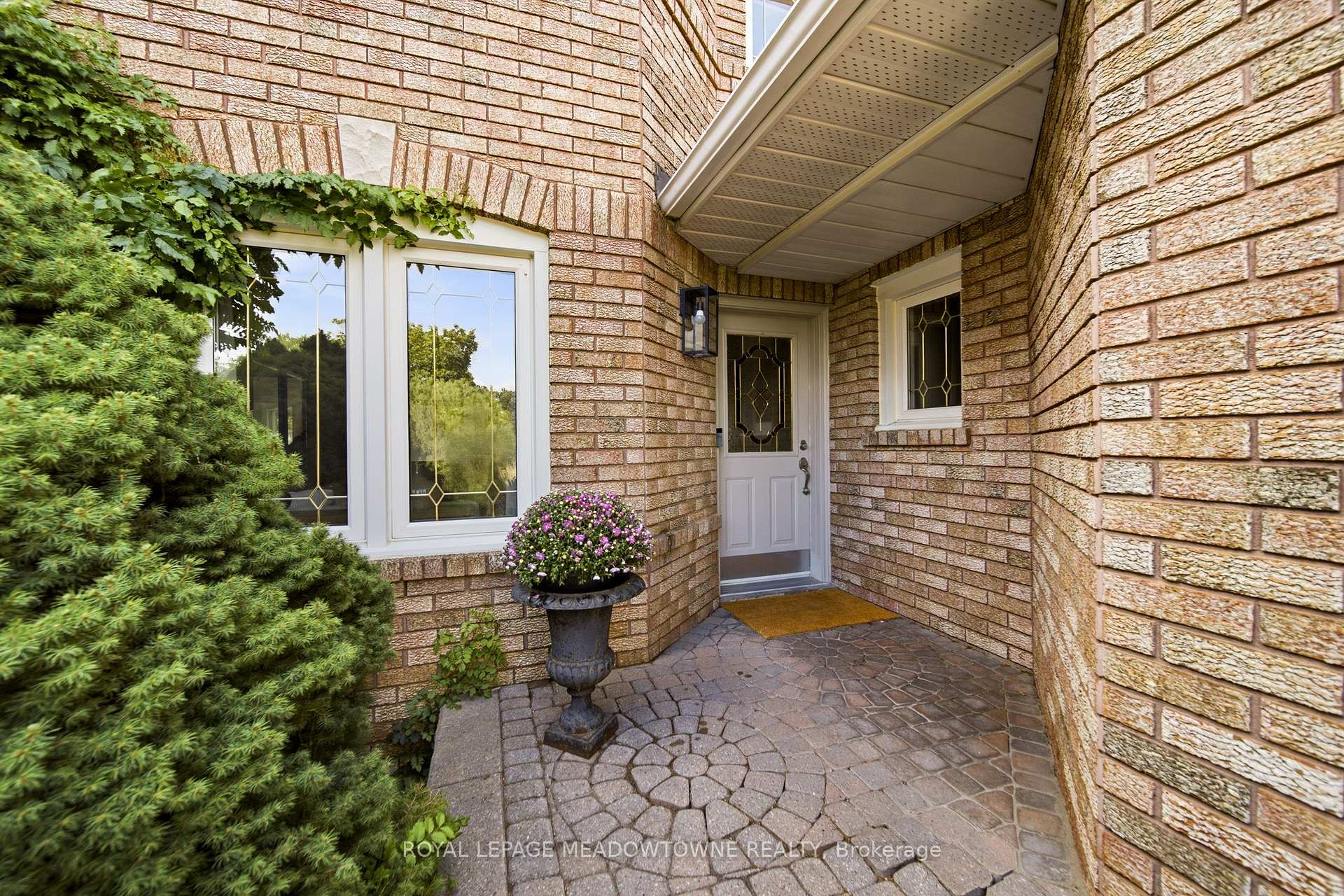 Photo 7 of 187 Barber Drive, Halton Hills, Georgetown — HOMEH