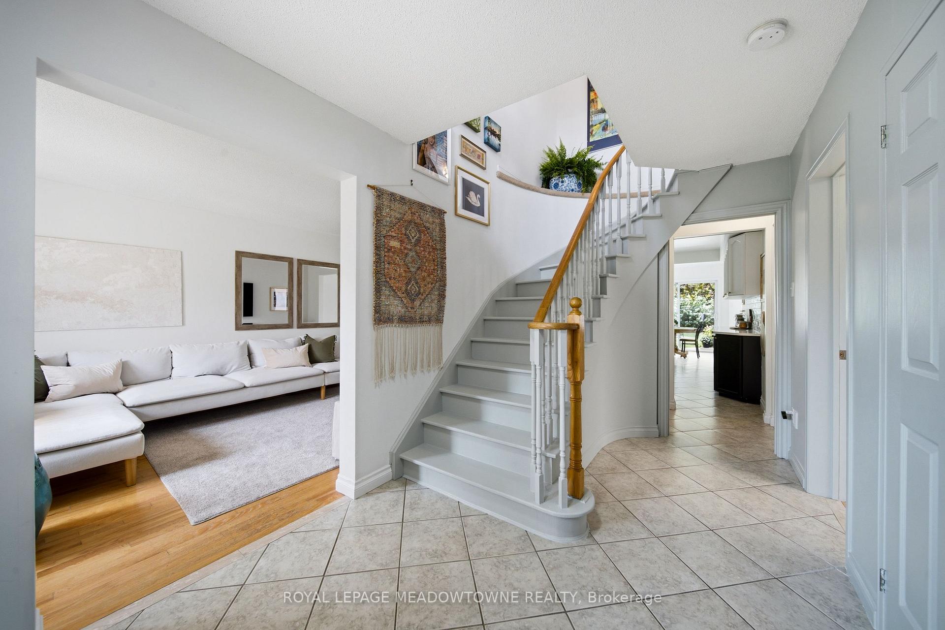 Photo 9 of 187 Barber Drive, Halton Hills, Georgetown — HOMEH