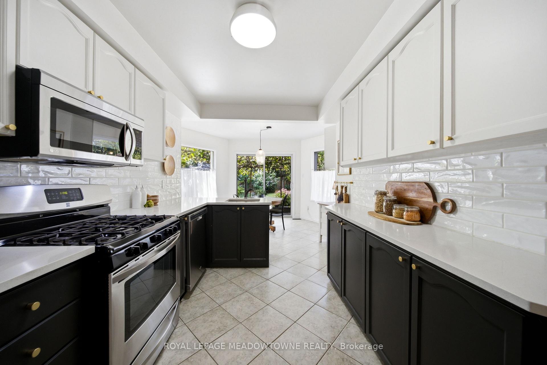 Photo 15 of 187 Barber Drive, Halton Hills, Georgetown — HOMEH
