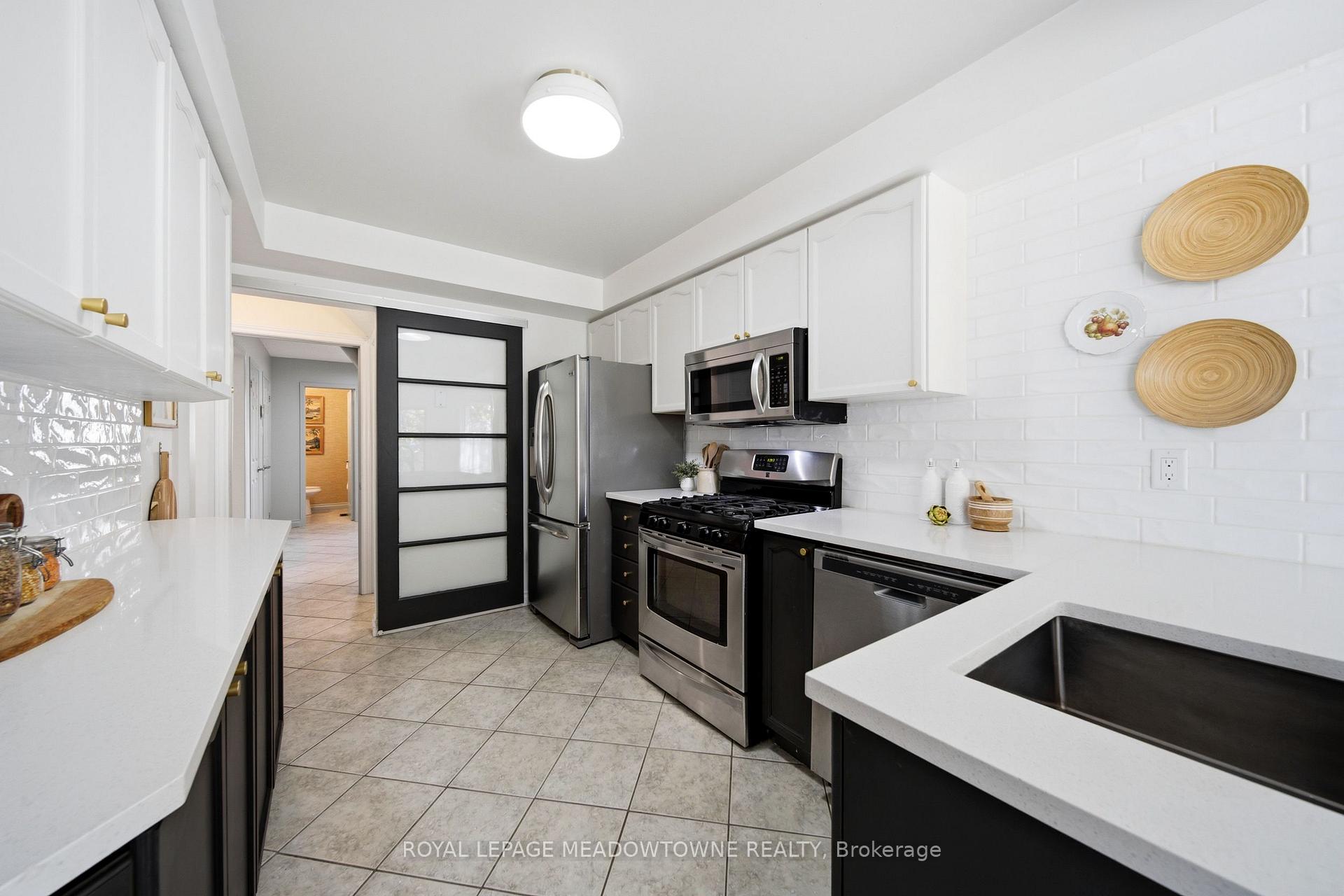 Photo 16 of 187 Barber Drive, Halton Hills, Georgetown — HOMEH