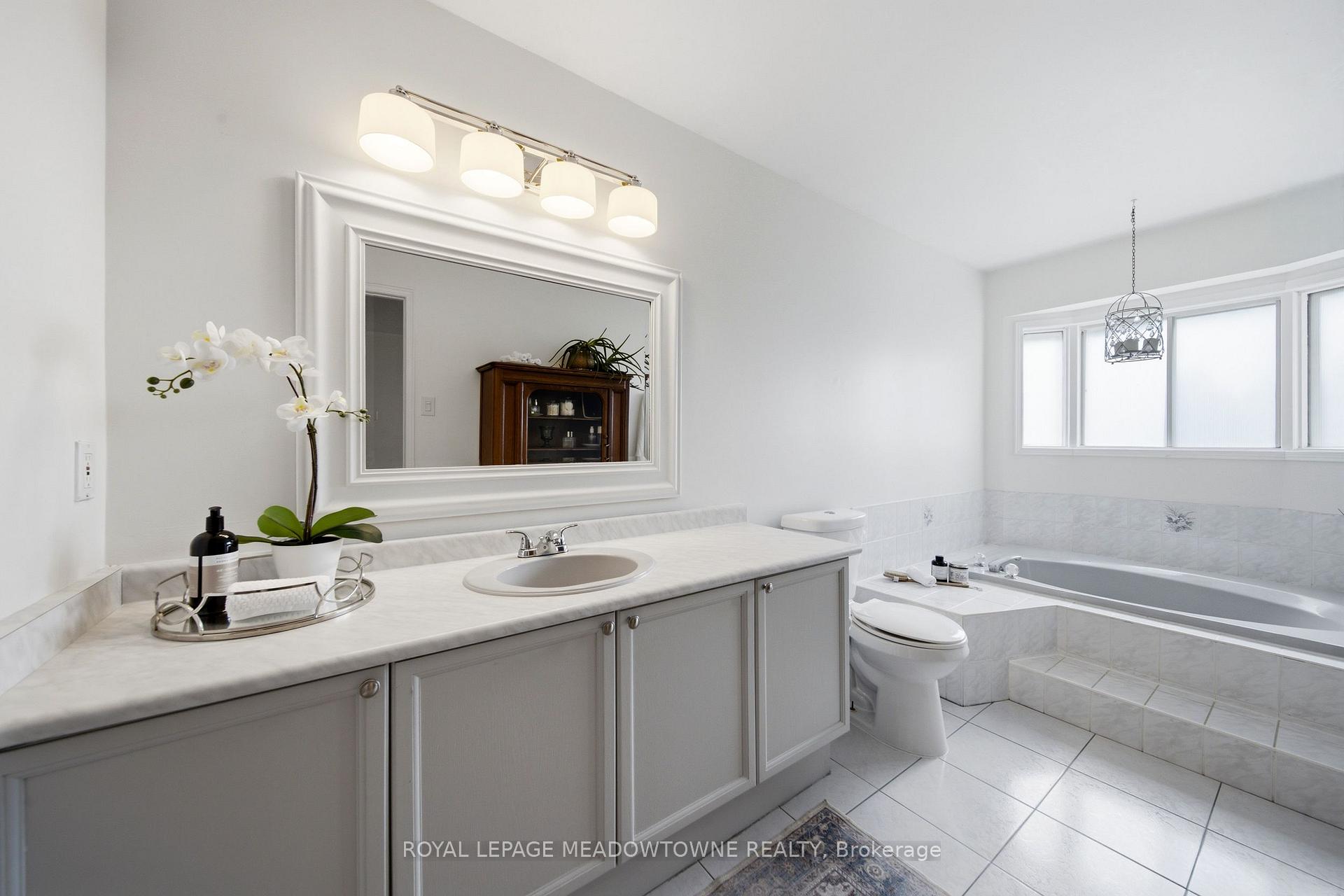 Photo 27 of 187 Barber Drive, Halton Hills, Georgetown — HOMEH