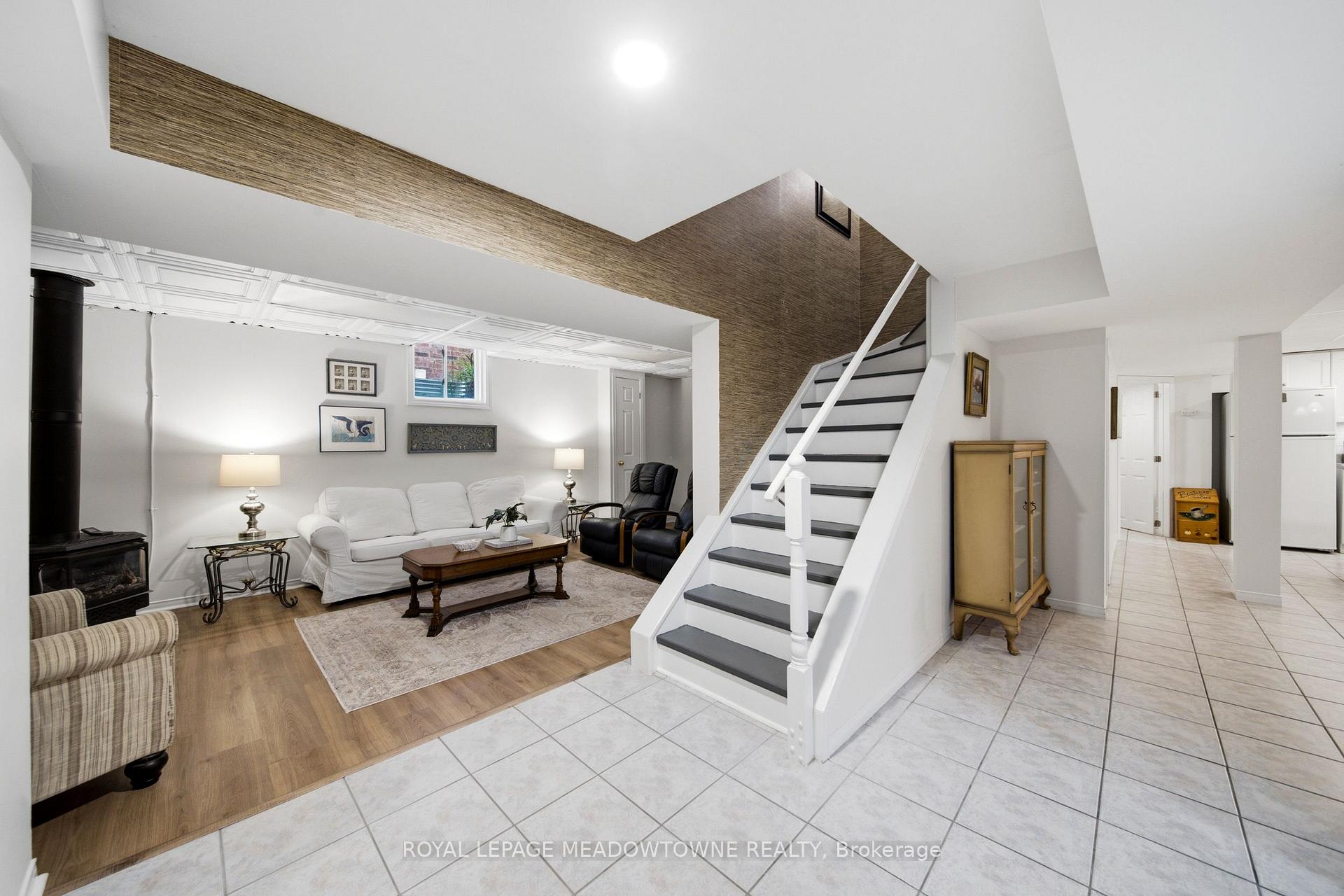 Photo 34 of 187 Barber Drive, Halton Hills, Georgetown — HOMEH