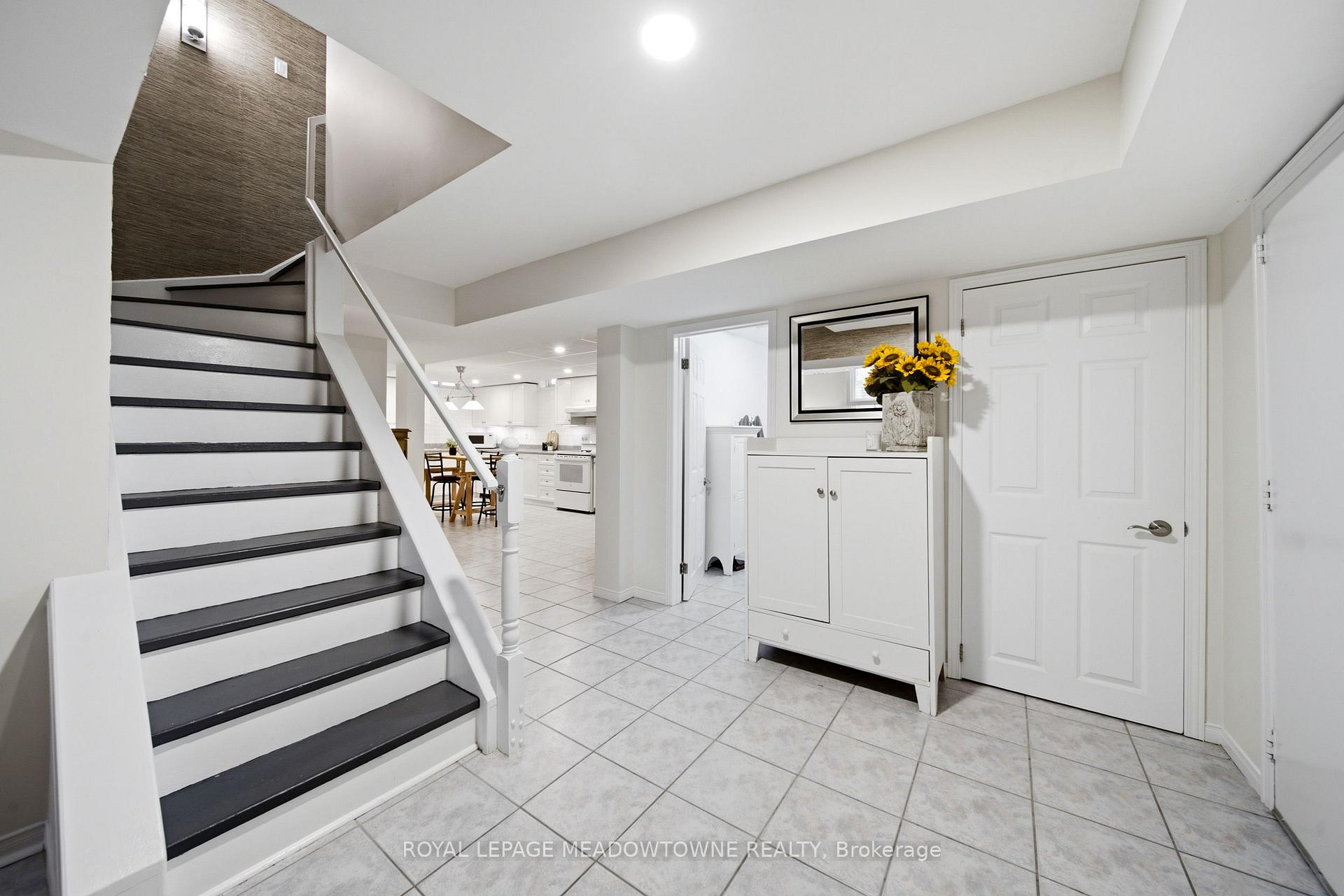 Photo 36 of 187 Barber Drive, Halton Hills, Georgetown — HOMEH