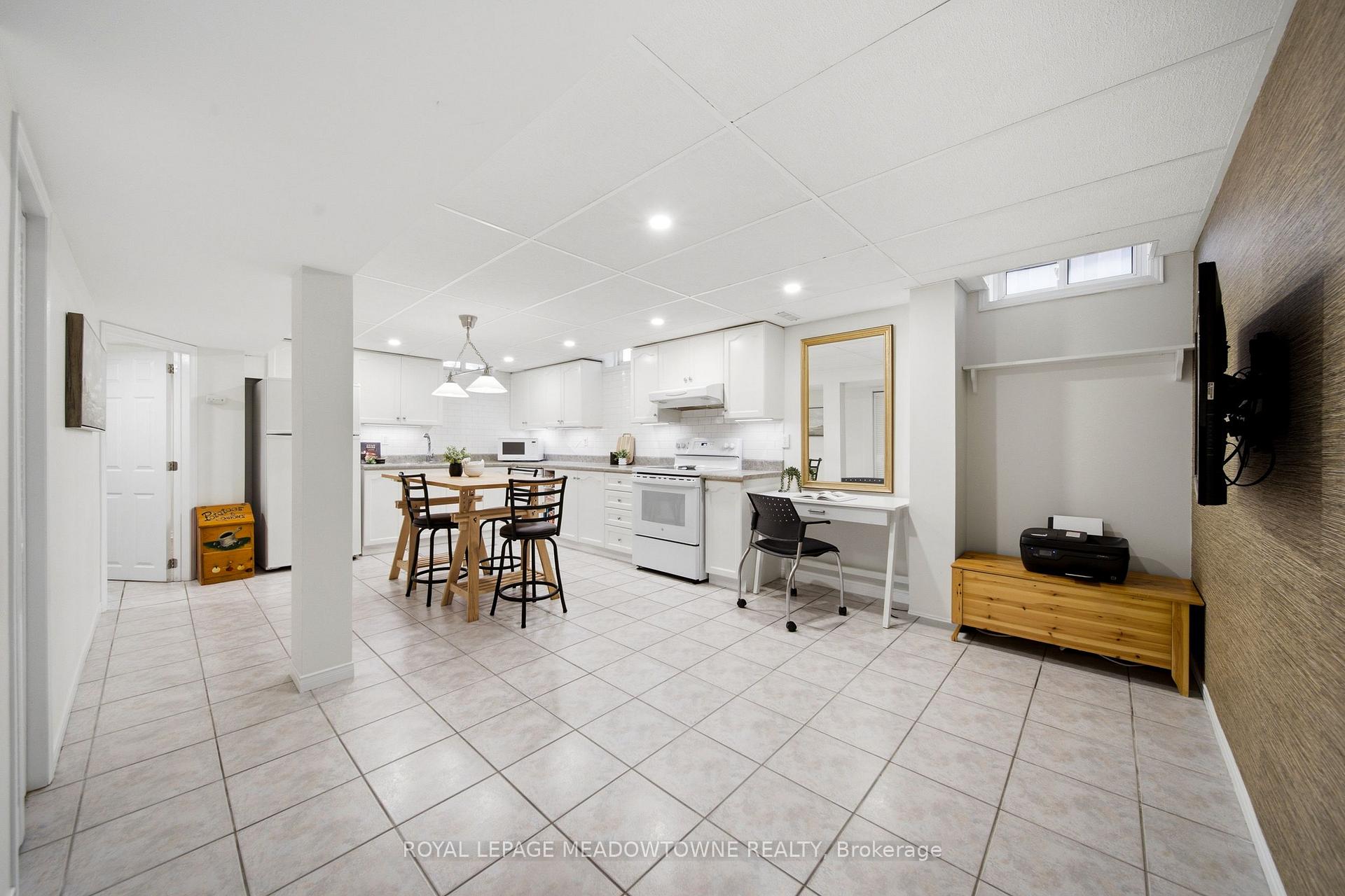 Photo 37 of 187 Barber Drive, Halton Hills, Georgetown — HOMEH
