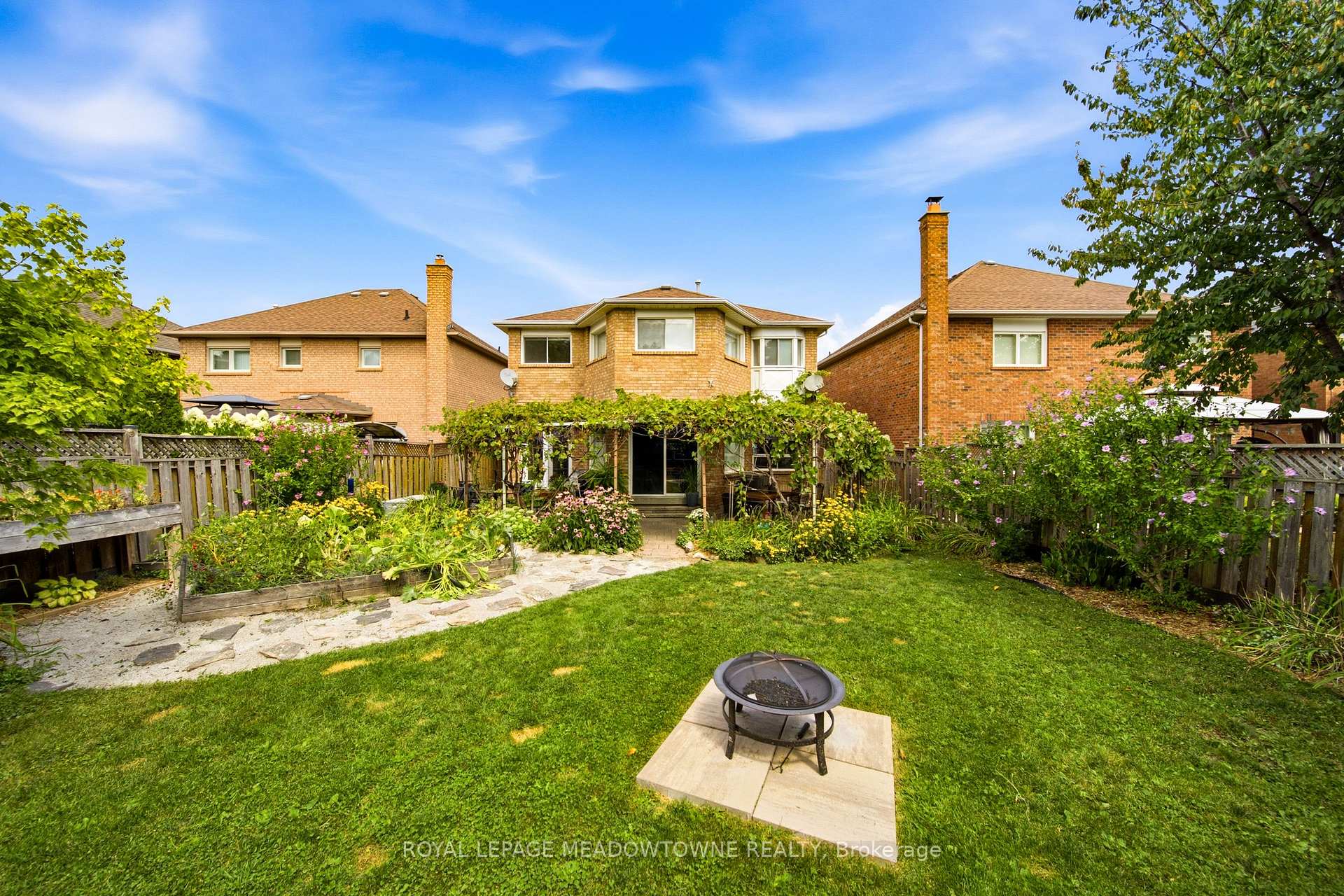 Photo 43 of 187 Barber Drive, Halton Hills, Georgetown — HOMEH
