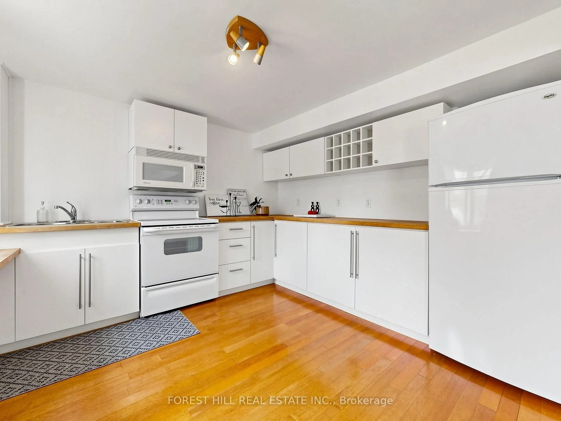 Photo 23 of 49 Grange Drive, Richmond Hill, Jefferson — HOMEH