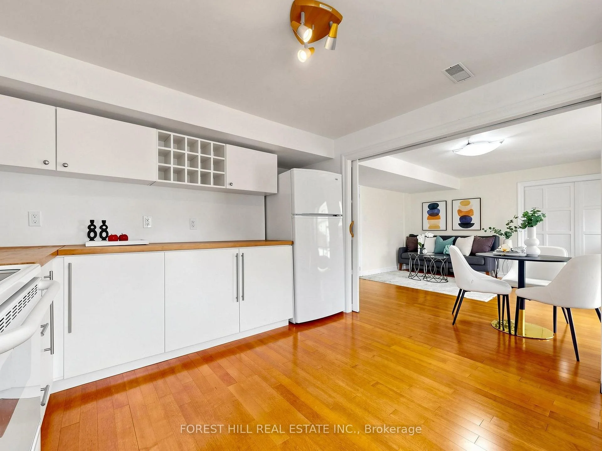 Photo 28 of 49 Grange Drive, Richmond Hill, Jefferson — HOMEH