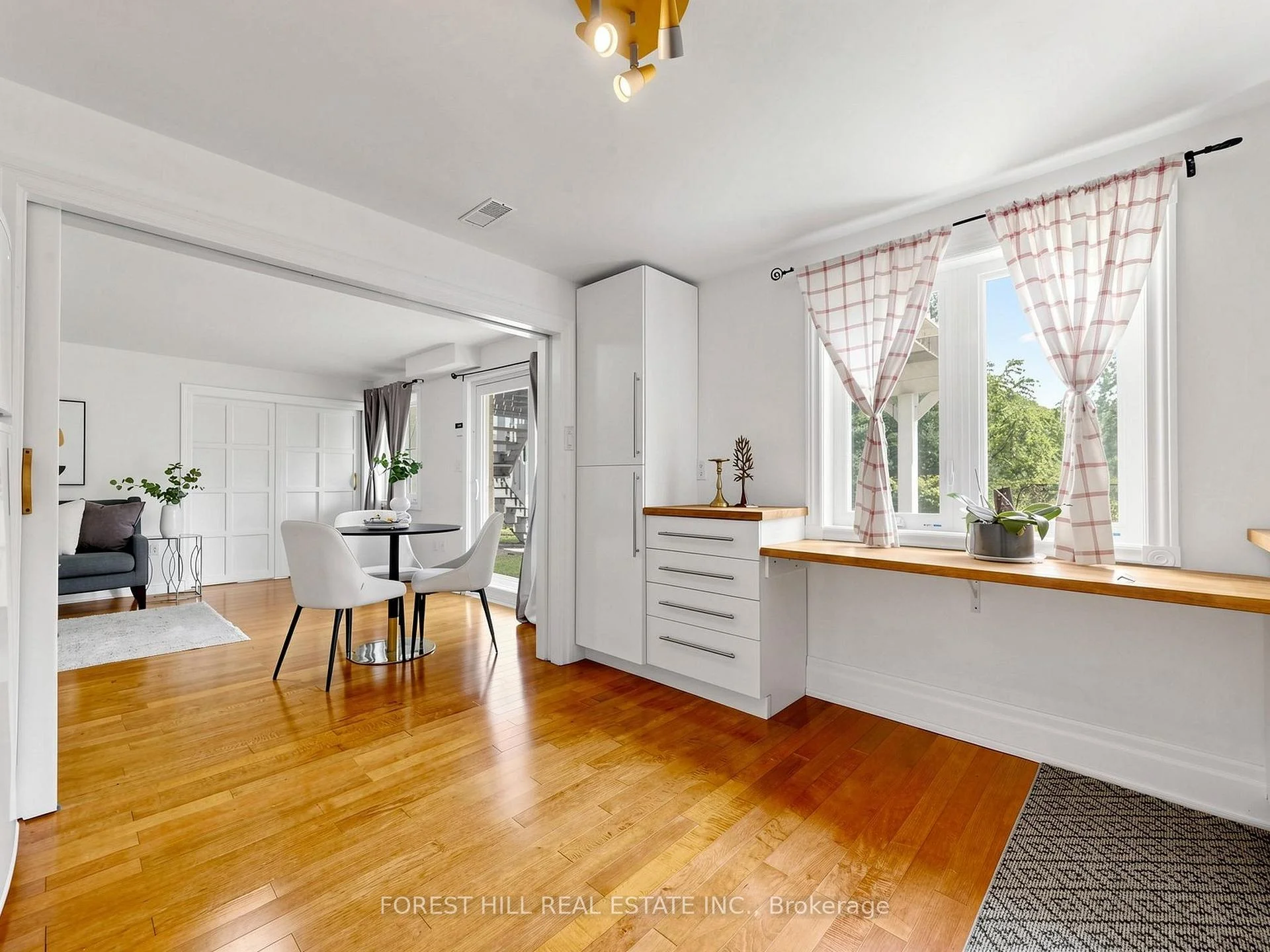 Photo 29 of 49 Grange Drive, Richmond Hill, Jefferson — HOMEH