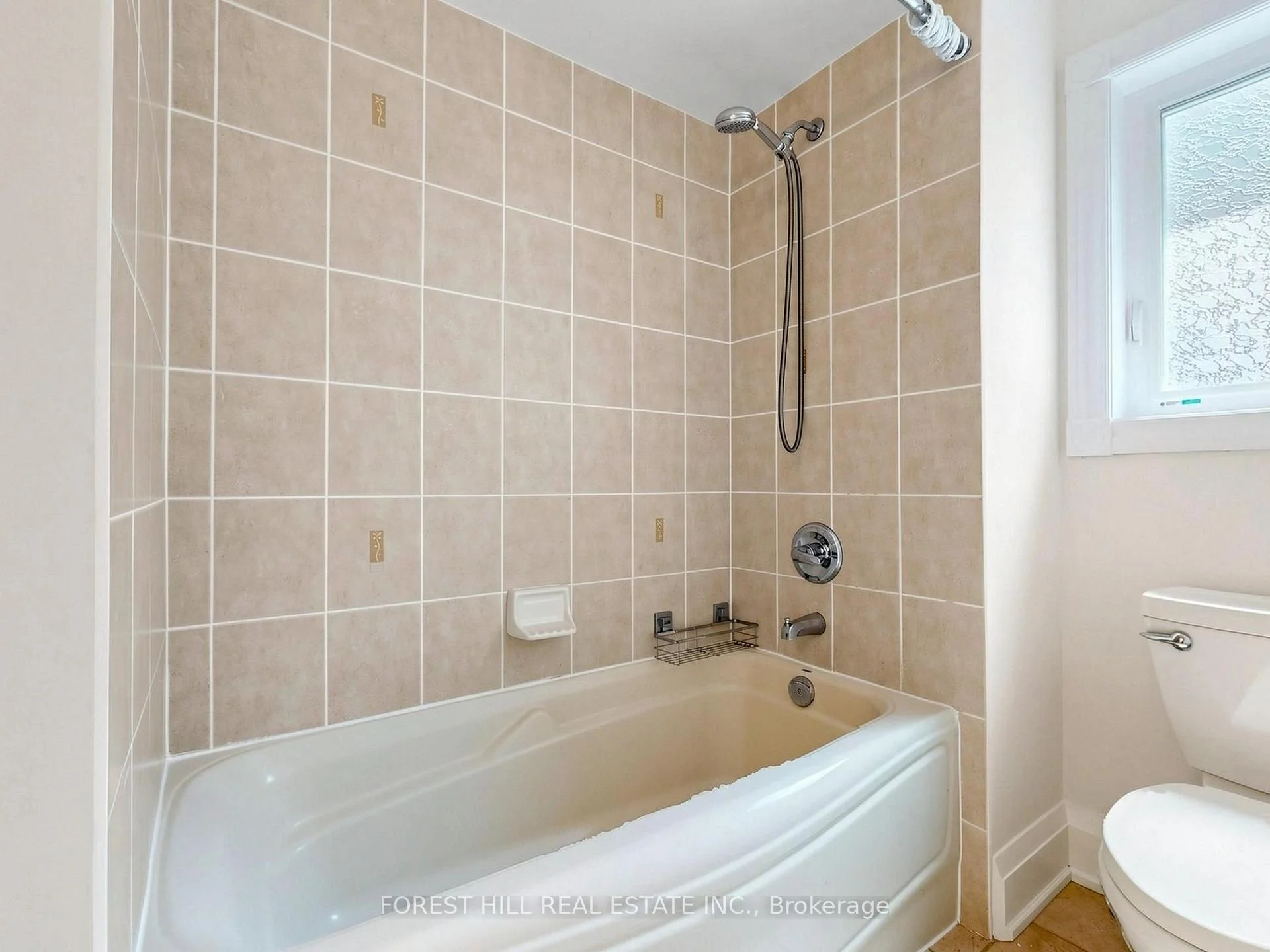 Photo 72 of 49 Grange Drive, Richmond Hill, Jefferson — HOMEH