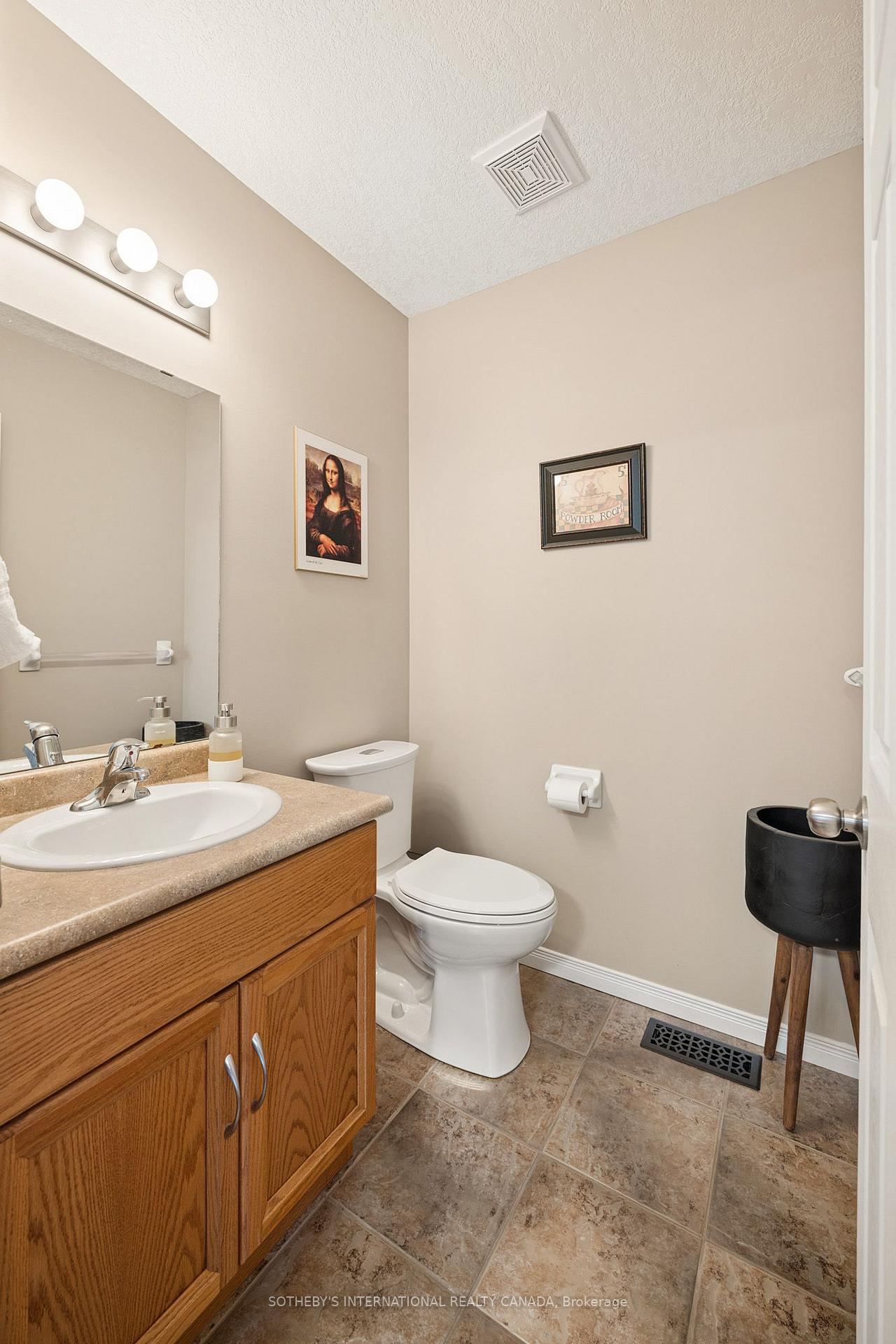 Photo 20 of 131 Upper Mercer Street, Kitchener, Grand River South — HOMEH