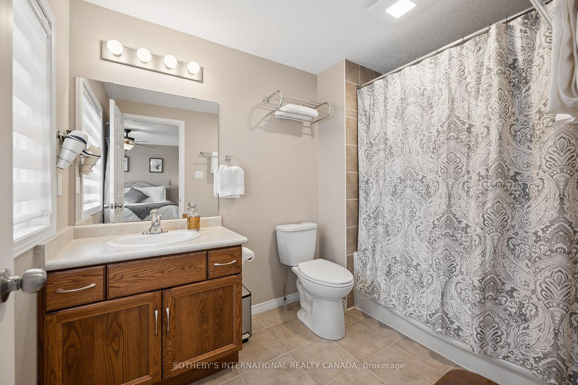 Photo 30 of 131 Upper Mercer Street, Kitchener, Grand River South — HOMEH