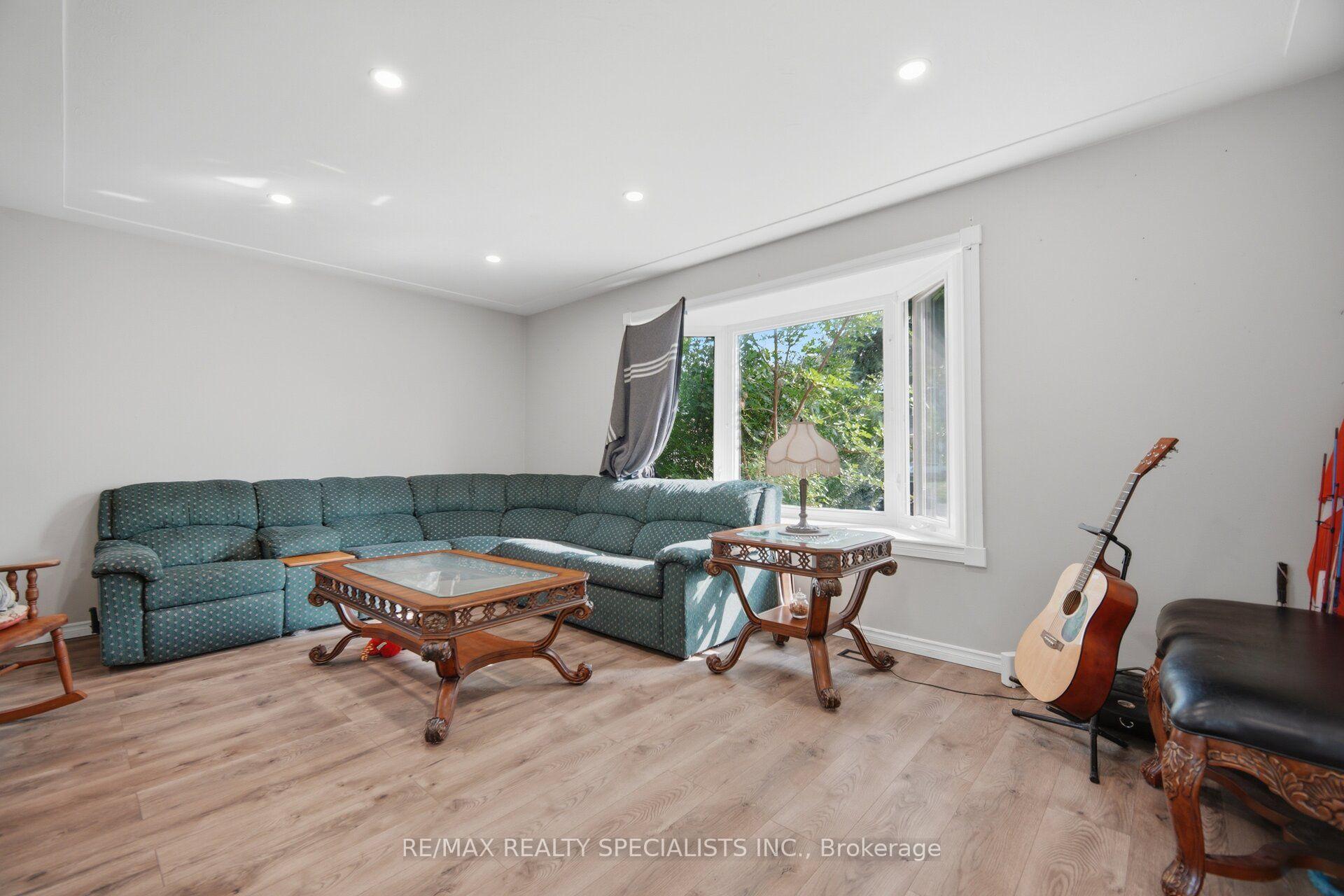 Photo 8 of 60 Elmwood Avenue, Cambridge, Greenway-Chaplin — HOMEH