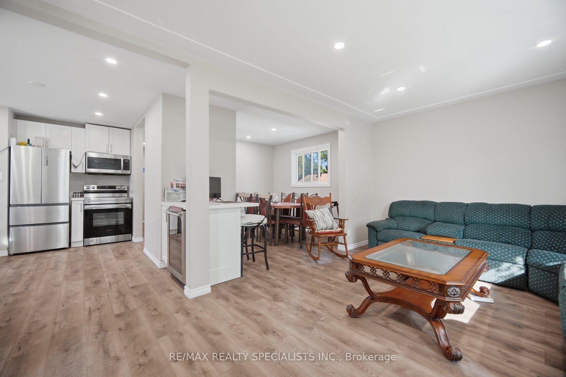 Photo 5 of 60 Elmwood Avenue, Cambridge, Greenway-Chaplin — HOMEH