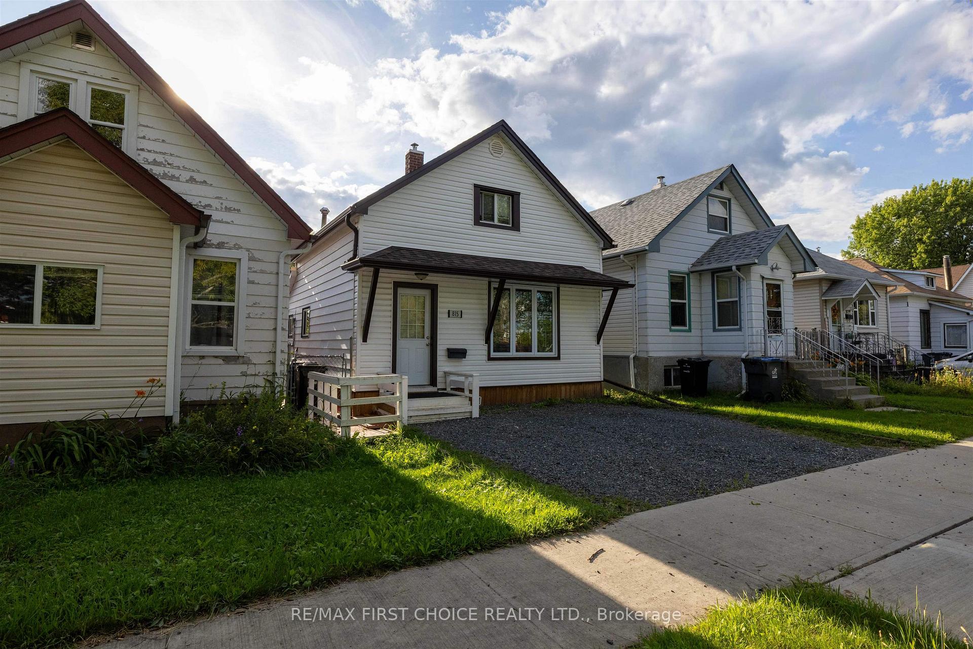 Photo 2 of 815 Minnesota Street, Thunder Bay, East End — HOMEH
