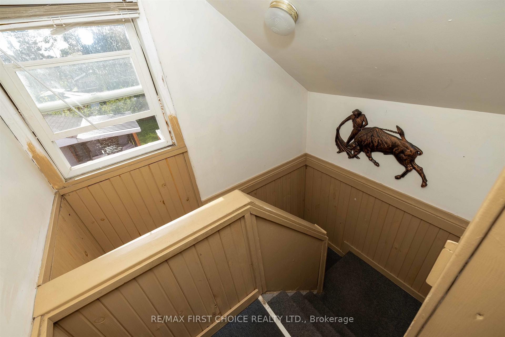 Photo 11 of 815 Minnesota Street, Thunder Bay, East End — HOMEH