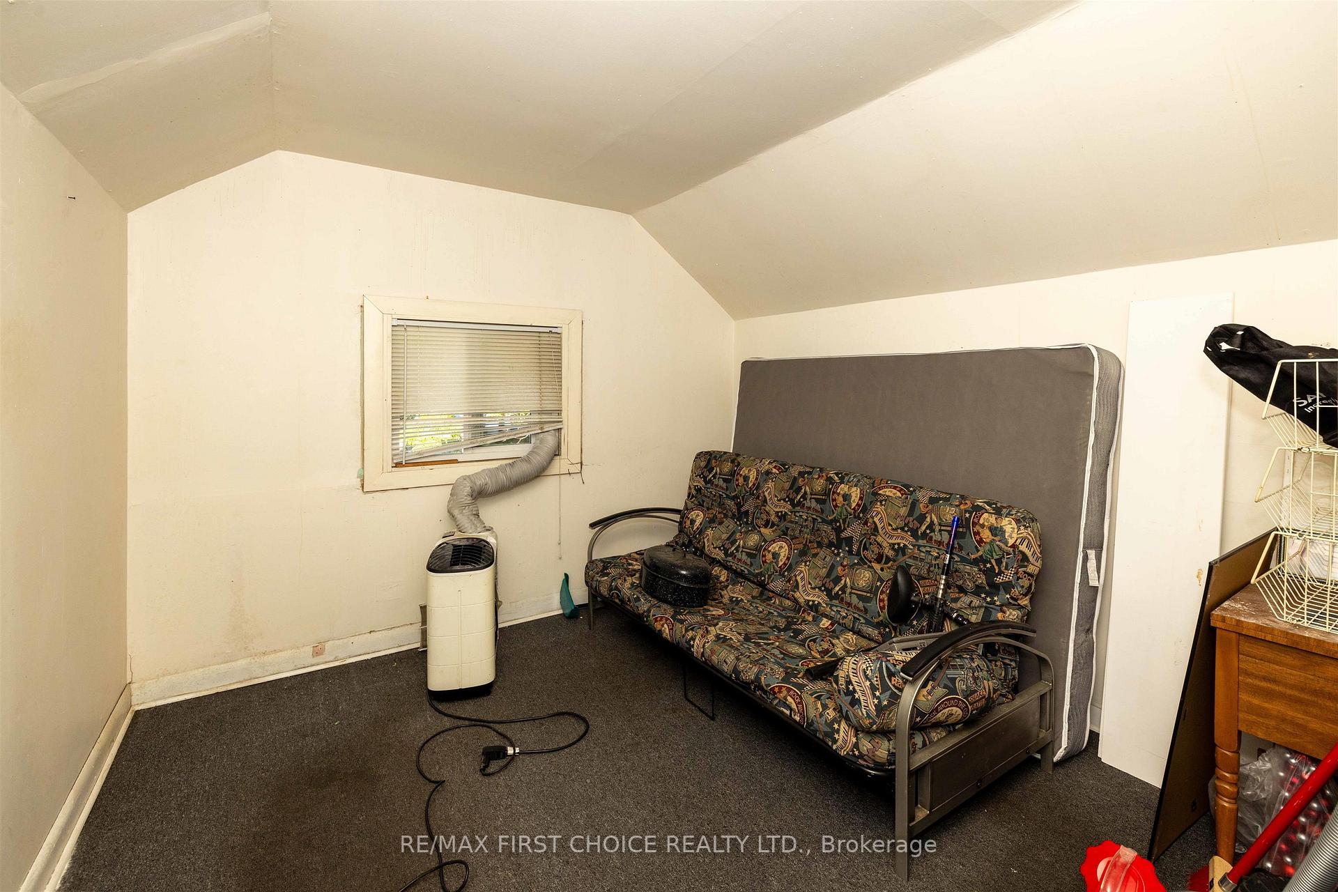 Photo 12 of 815 Minnesota Street, Thunder Bay, East End — HOMEH