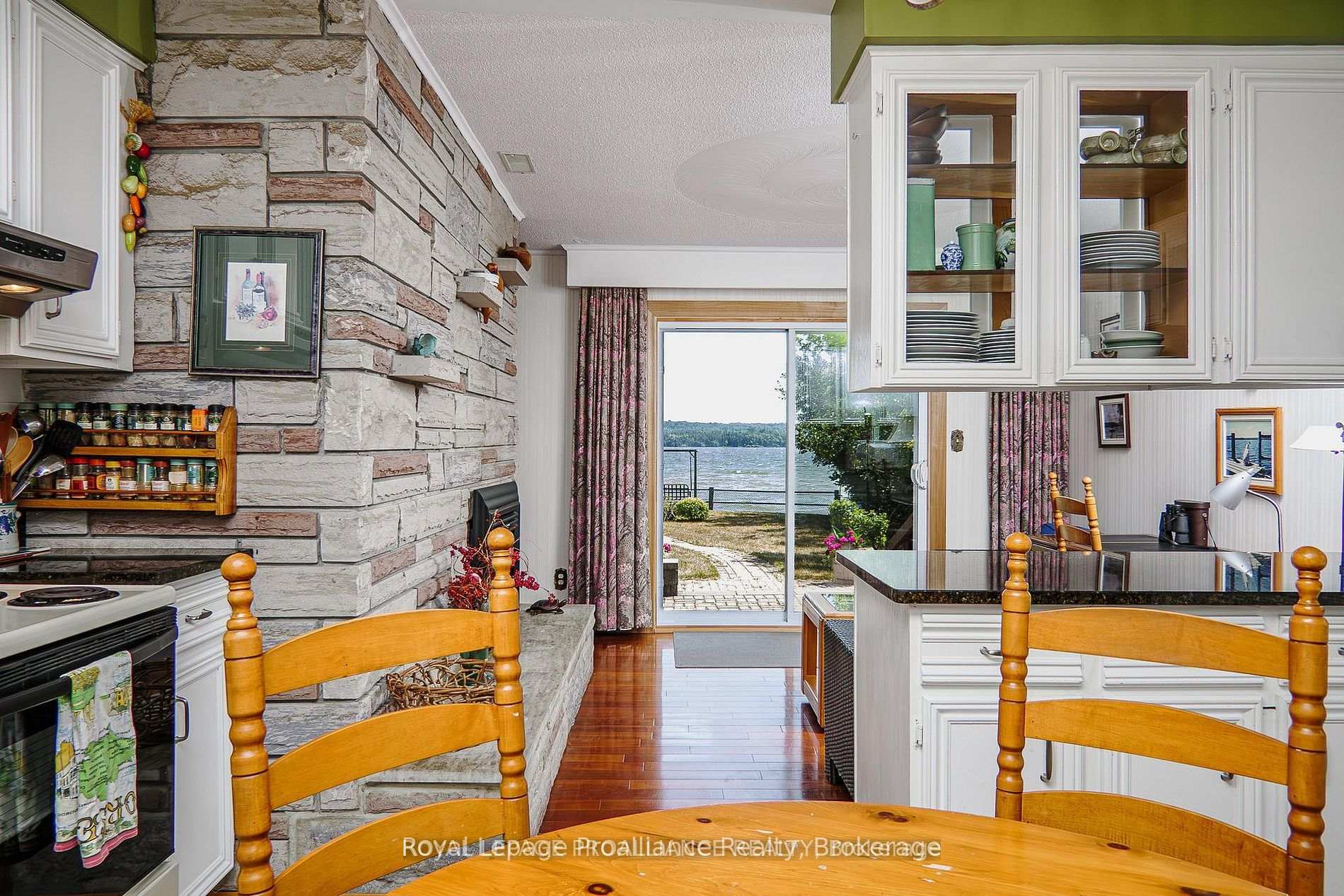 Photo 18 of 95 Baylea Drive, Quinte West, Sidney Ward — HOMEH