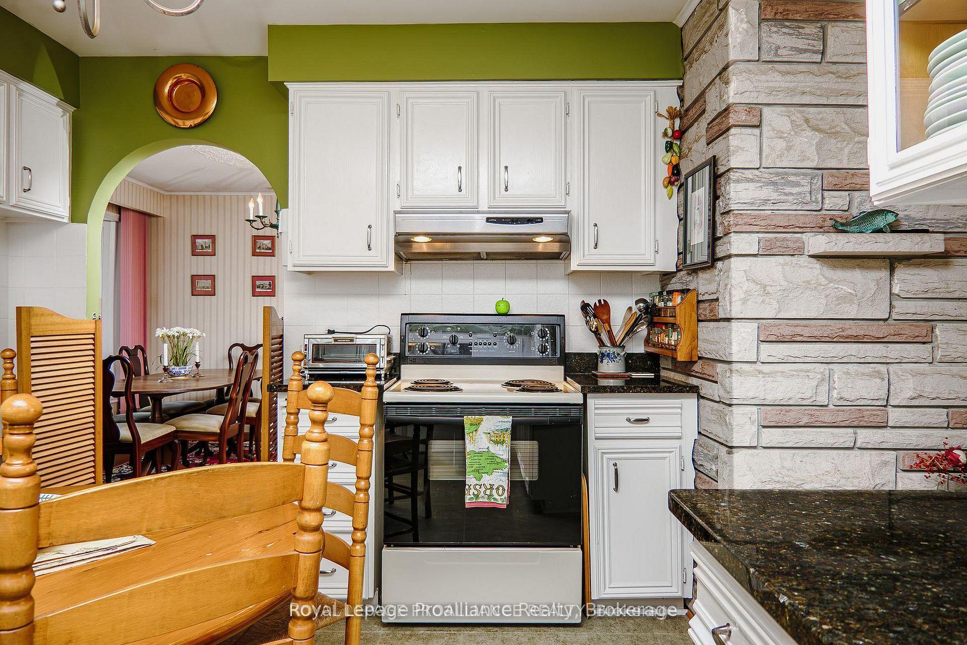 Photo 20 of 95 Baylea Drive, Quinte West, Sidney Ward — HOMEH
