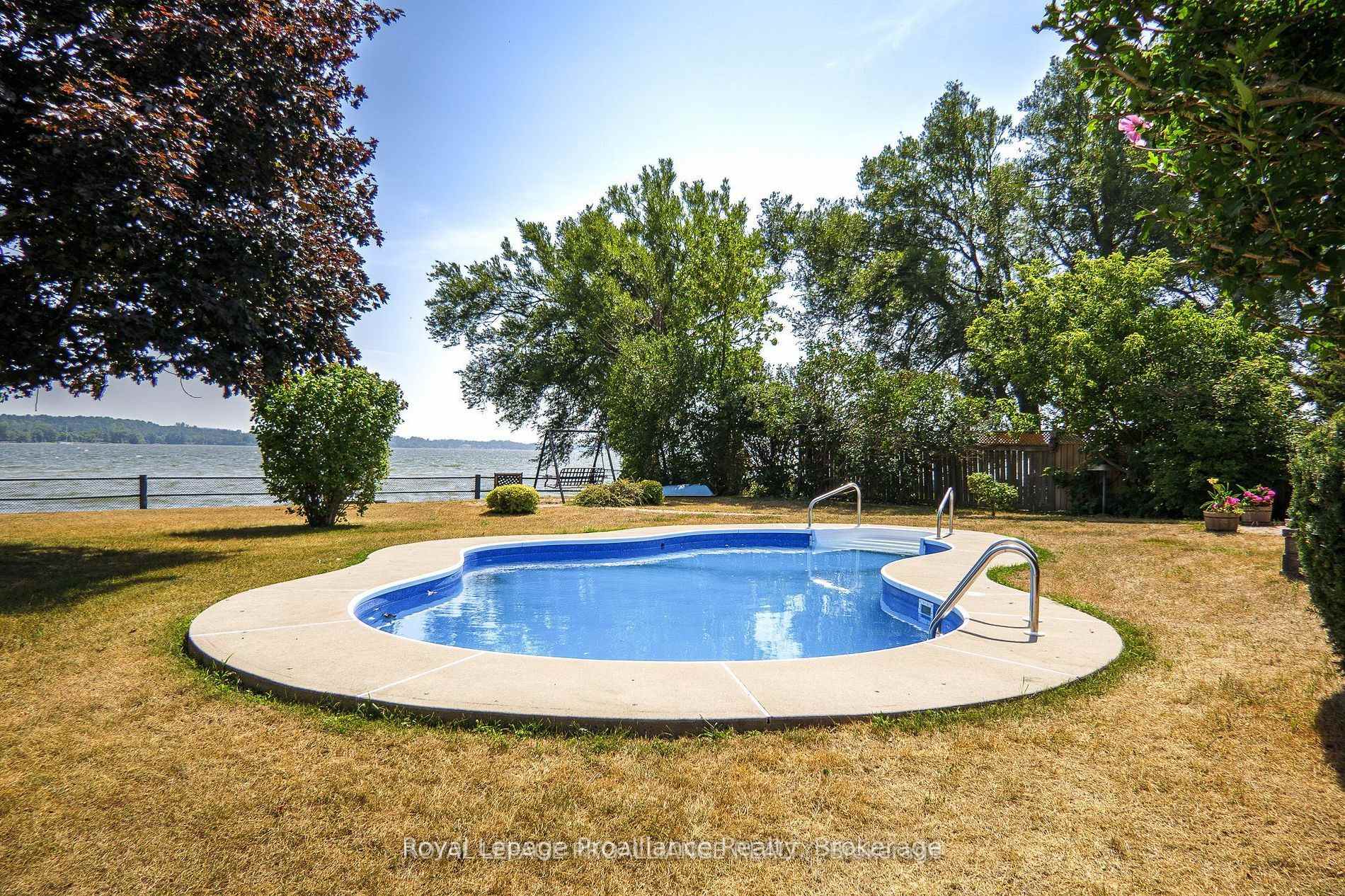 Photo 43 of 95 Baylea Drive, Quinte West, Sidney Ward — HOMEH