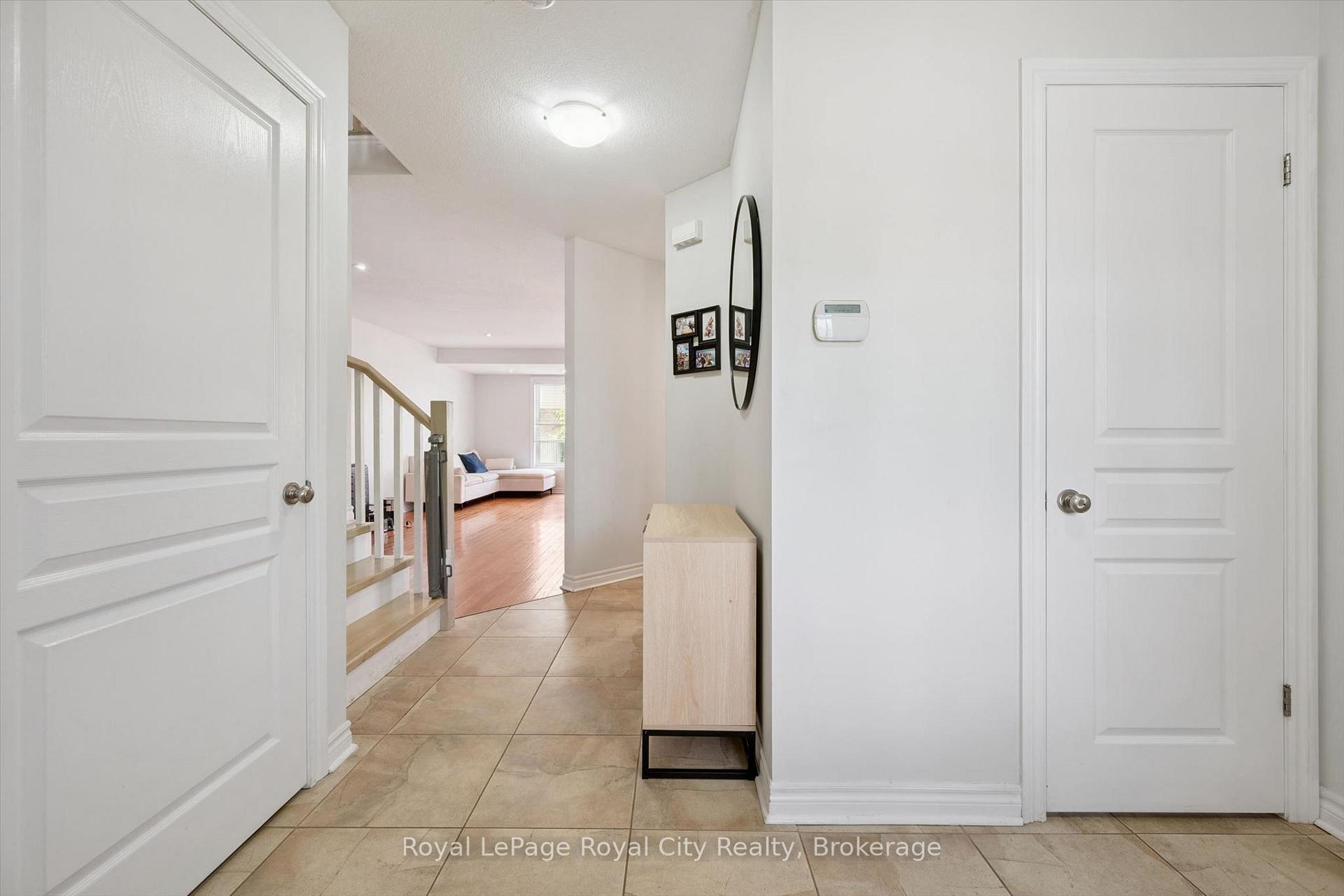 Photo 5 of 58 Wilkie Crescent, Guelph, Pineridge/Westminster Woods — HOMEH