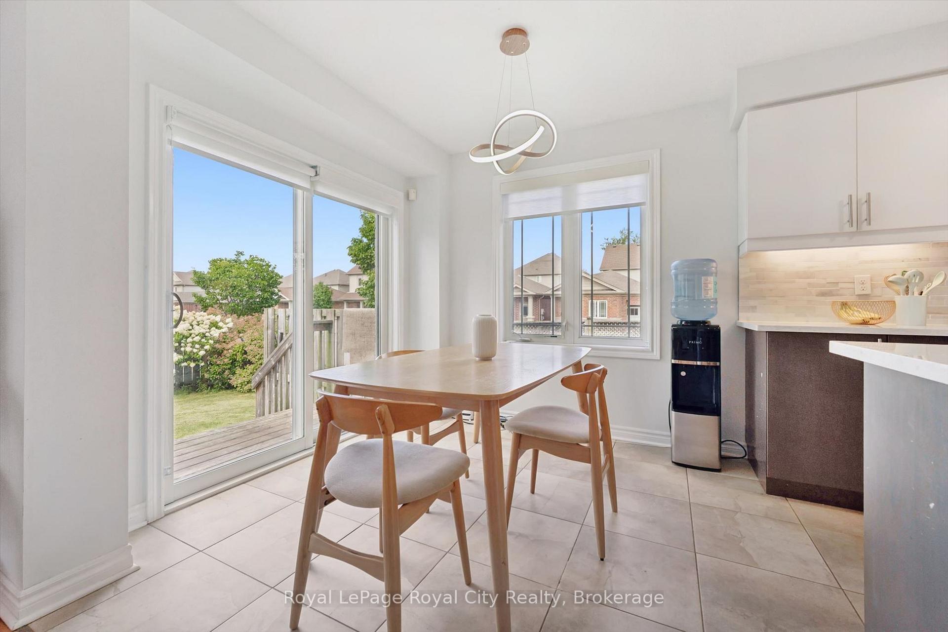 Photo 10 of 58 Wilkie Crescent, Guelph, Pineridge/Westminster Woods — HOMEH