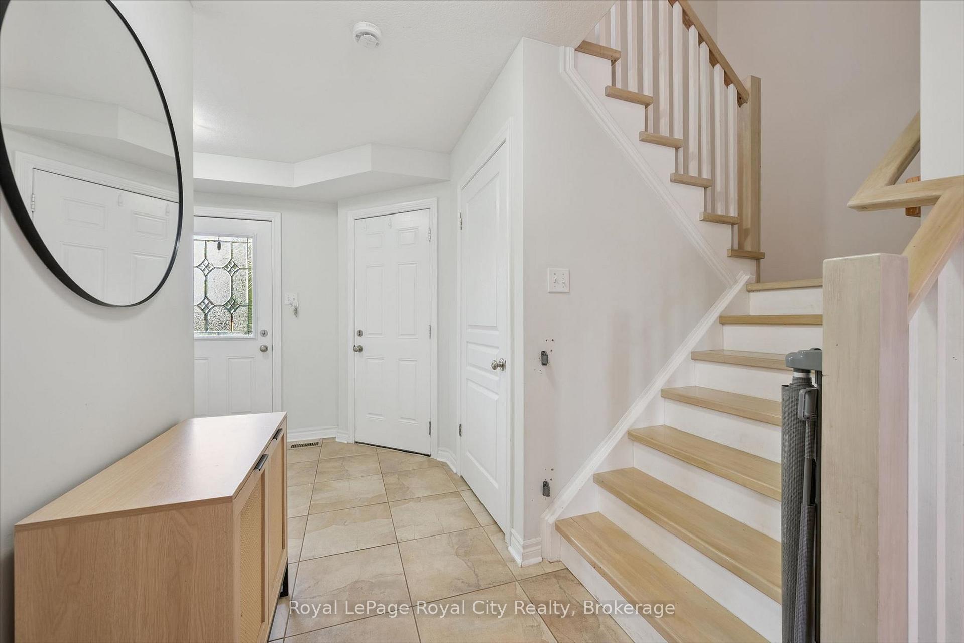 Photo 16 of 58 Wilkie Crescent, Guelph, Pineridge/Westminster Woods — HOMEH
