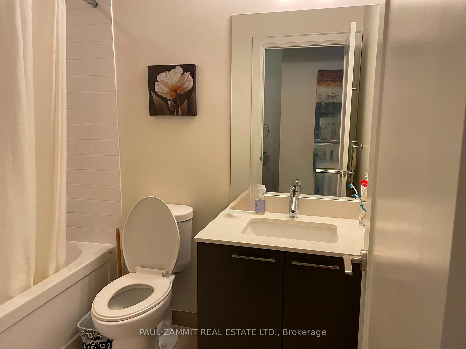 Photo 10 of Unit PH05, 30 Roehampton Avenue, Toronto, Mount Pleasant West — HOMEH
