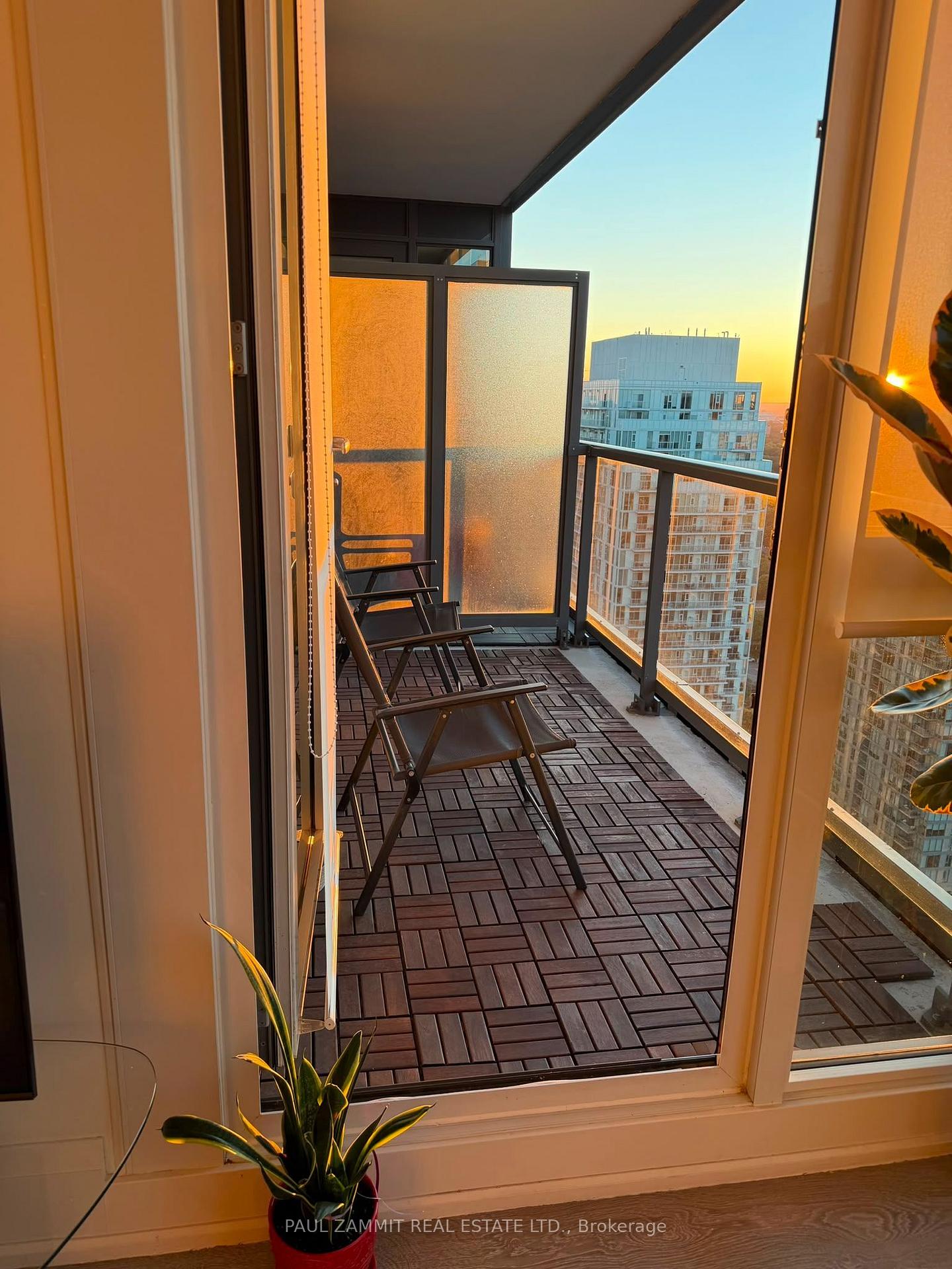 Photo 11 of Unit PH05, 30 Roehampton Avenue, Toronto, Mount Pleasant West — HOMEH