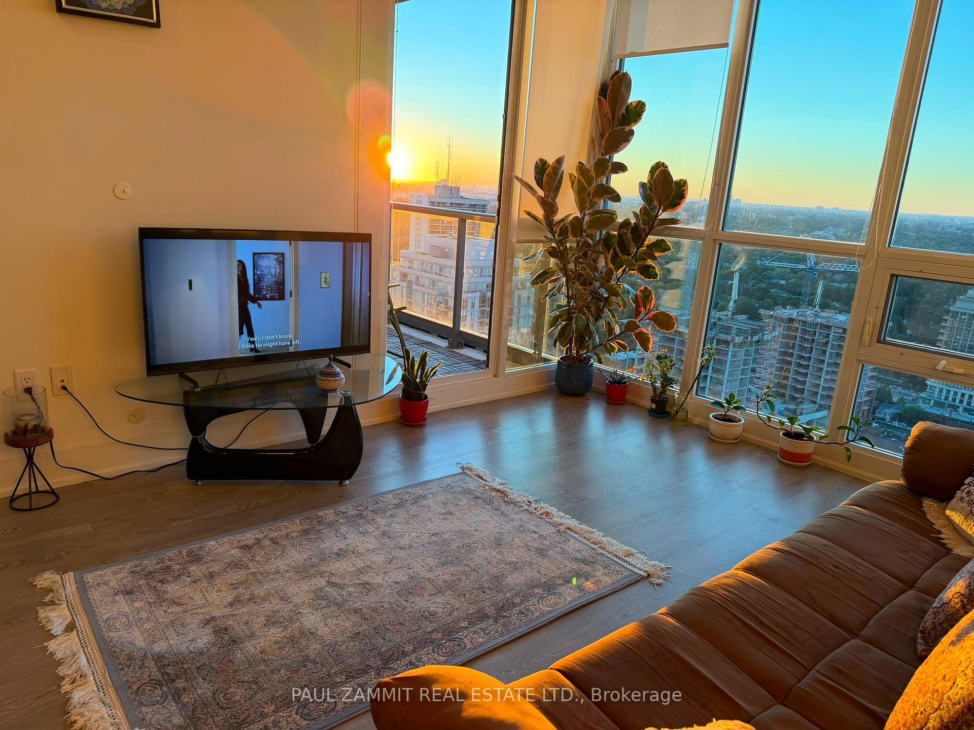 Photo 14 of Unit PH05, 30 Roehampton Avenue, Toronto, Mount Pleasant West — HOMEH