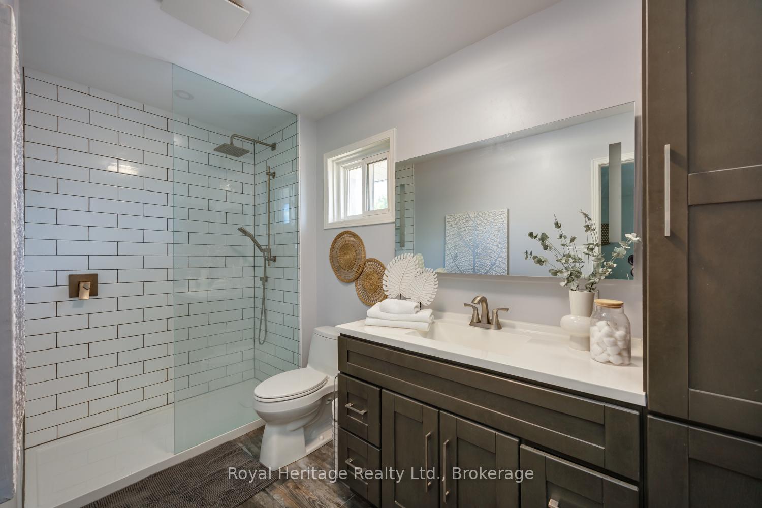 Photo 38 of 16 Donald Wilson Street, Whitby, Rolling Acres — HOMEH