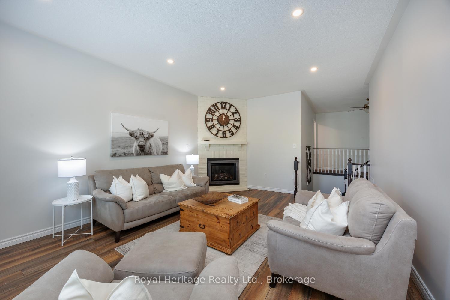Photo 37 of 16 Donald Wilson Street, Whitby, Rolling Acres — HOMEH