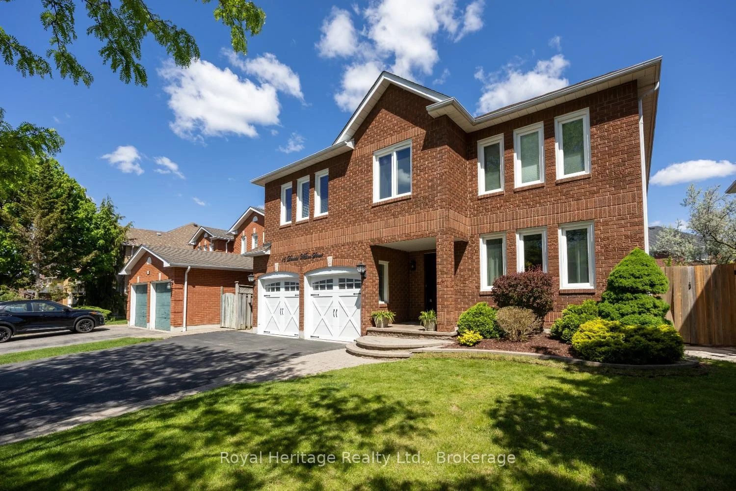 Photo 3 of 16 Donald Wilson Street, Whitby, Rolling Acres — HOMEH