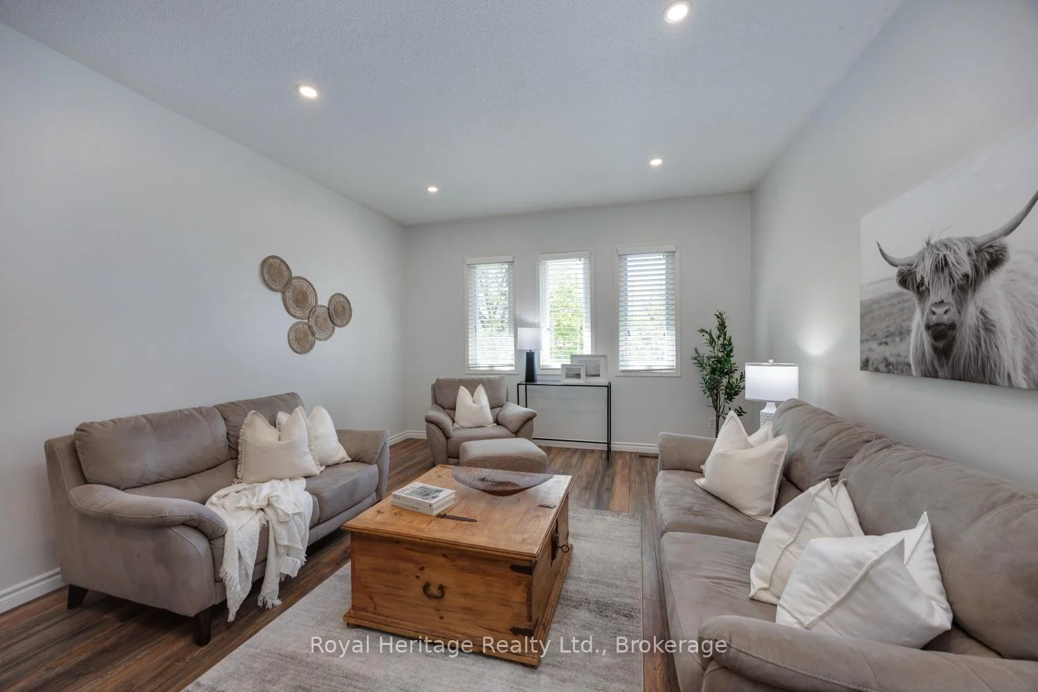 Photo 40 of 16 Donald Wilson Street, Whitby, Rolling Acres — HOMEH