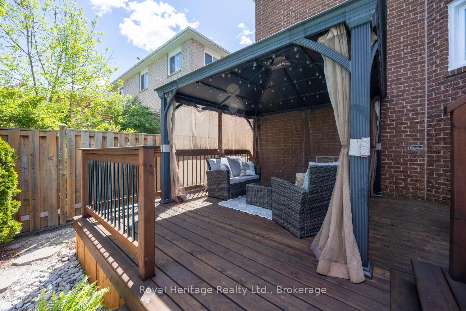 Photo 54 of 16 Donald Wilson Street, Whitby, Rolling Acres — HOMEH
