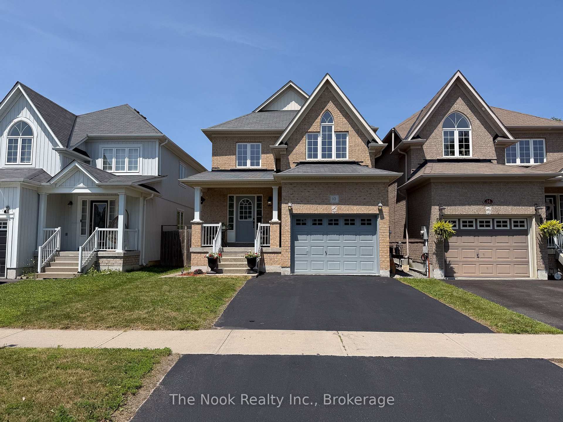 Photo 4 of 10 Broome Avenue, Clarington, Courtice — HOMEH
