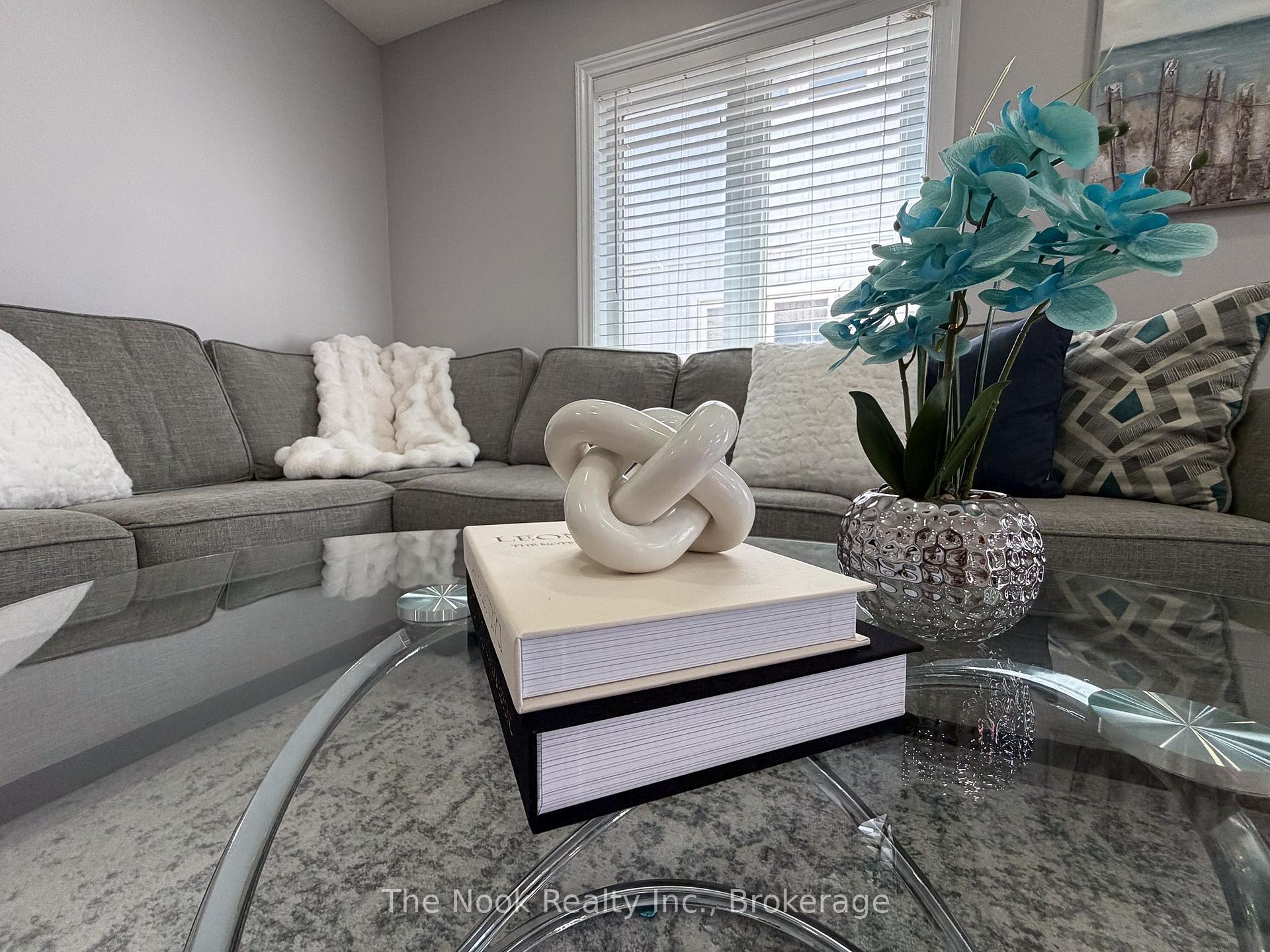 Photo 12 of 10 Broome Avenue, Clarington, Courtice — HOMEH