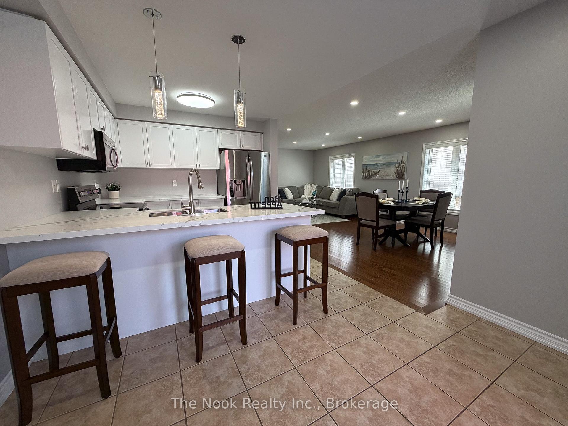 Photo 18 of 10 Broome Avenue, Clarington, Courtice — HOMEH