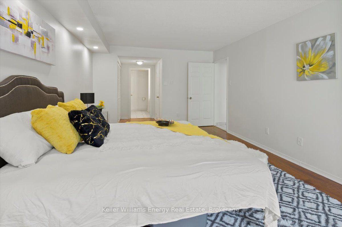Photo 10 of Unit 312, 4727 Sheppard Avenue E, Scarborough, Agincourt South-Malvern West — HOMEH