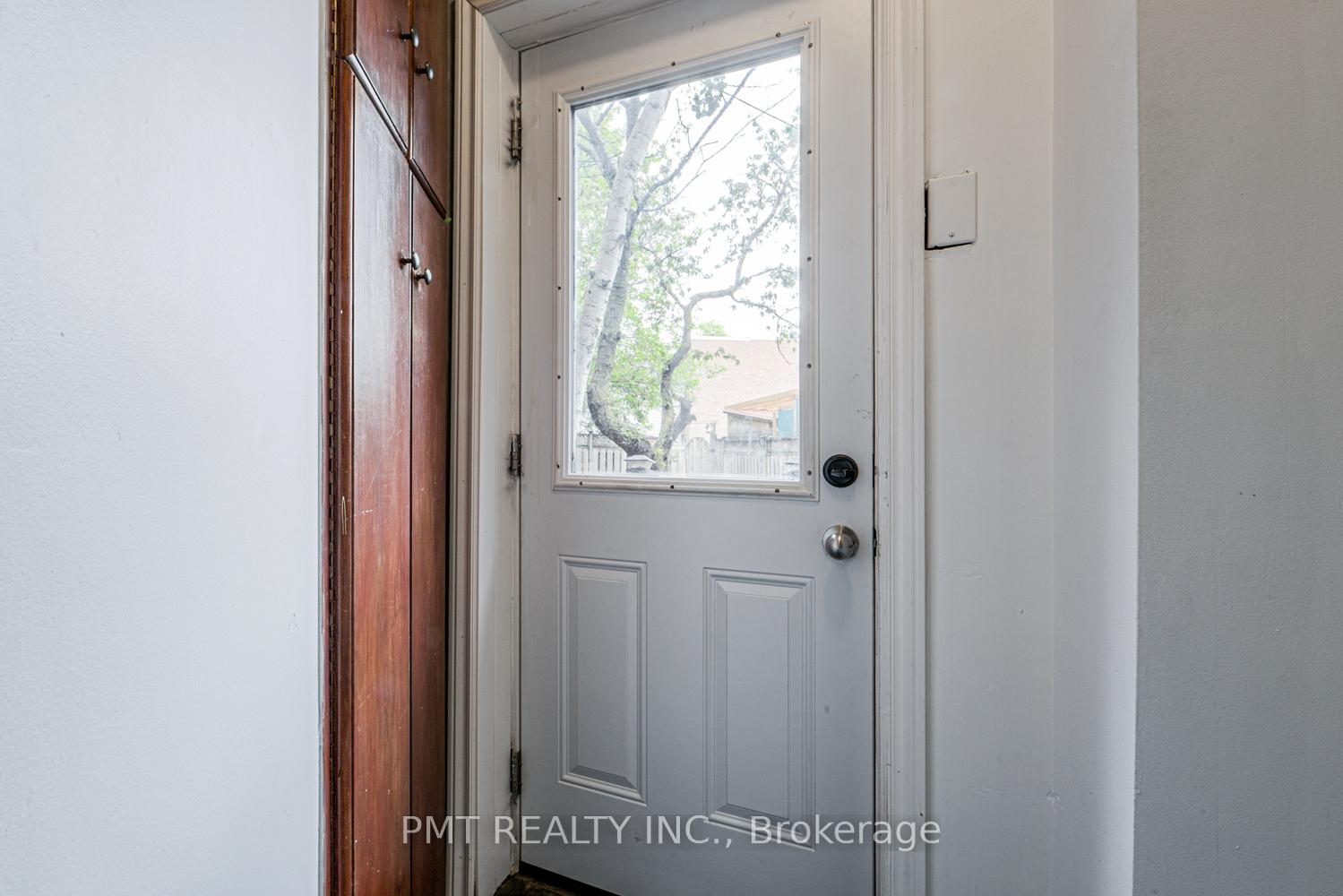 Photo 2 of Unit Upper, 2045 Davenport Road, Toronto, Weston-Pellam Park — HOMEH