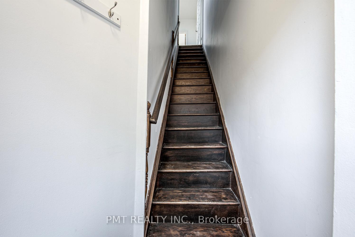 Photo 3 of Unit Upper, 2045 Davenport Road, Toronto, Weston-Pellam Park — HOMEH