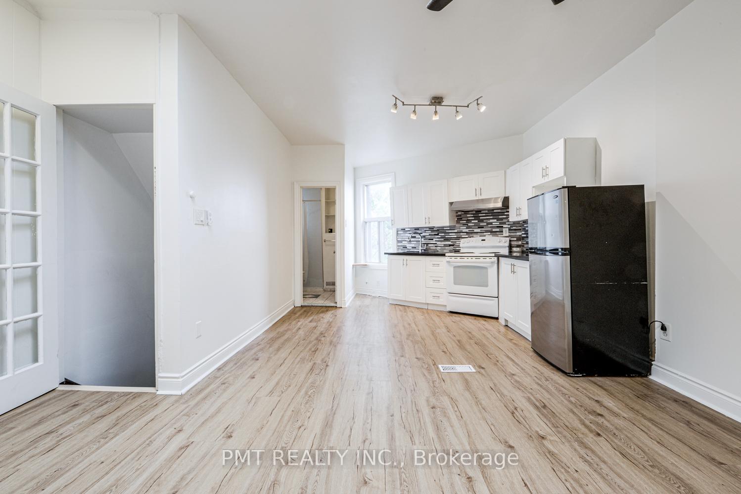 Photo 6 of Unit Upper, 2045 Davenport Road, Toronto, Weston-Pellam Park — HOMEH