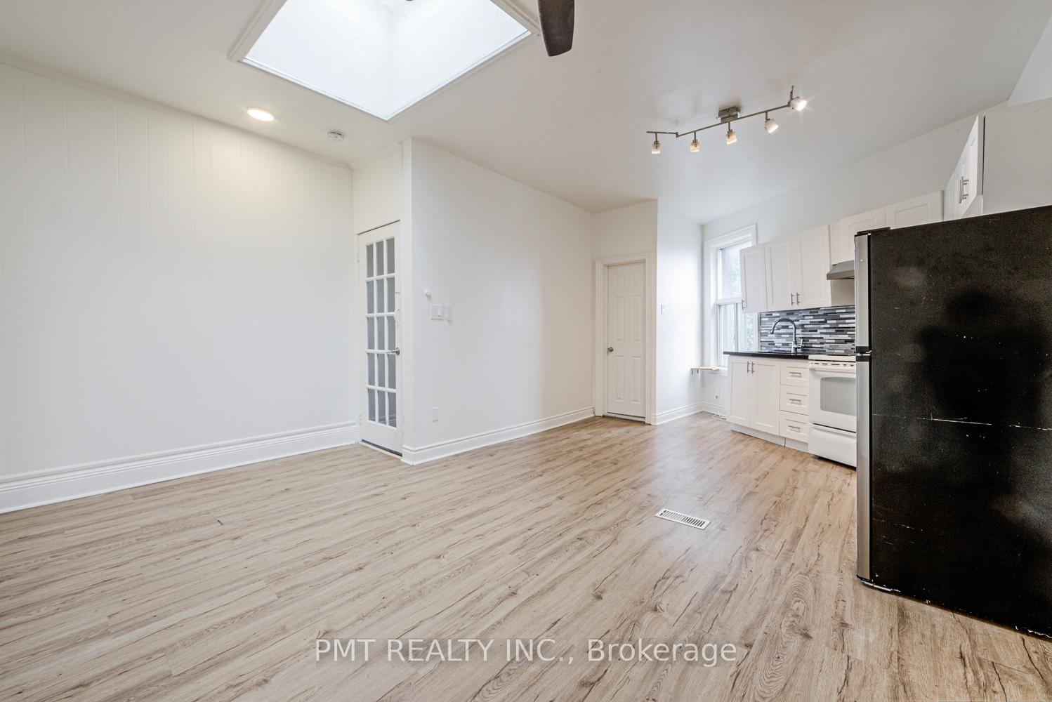 Photo 8 of Unit Upper, 2045 Davenport Road, Toronto, Weston-Pellam Park — HOMEH
