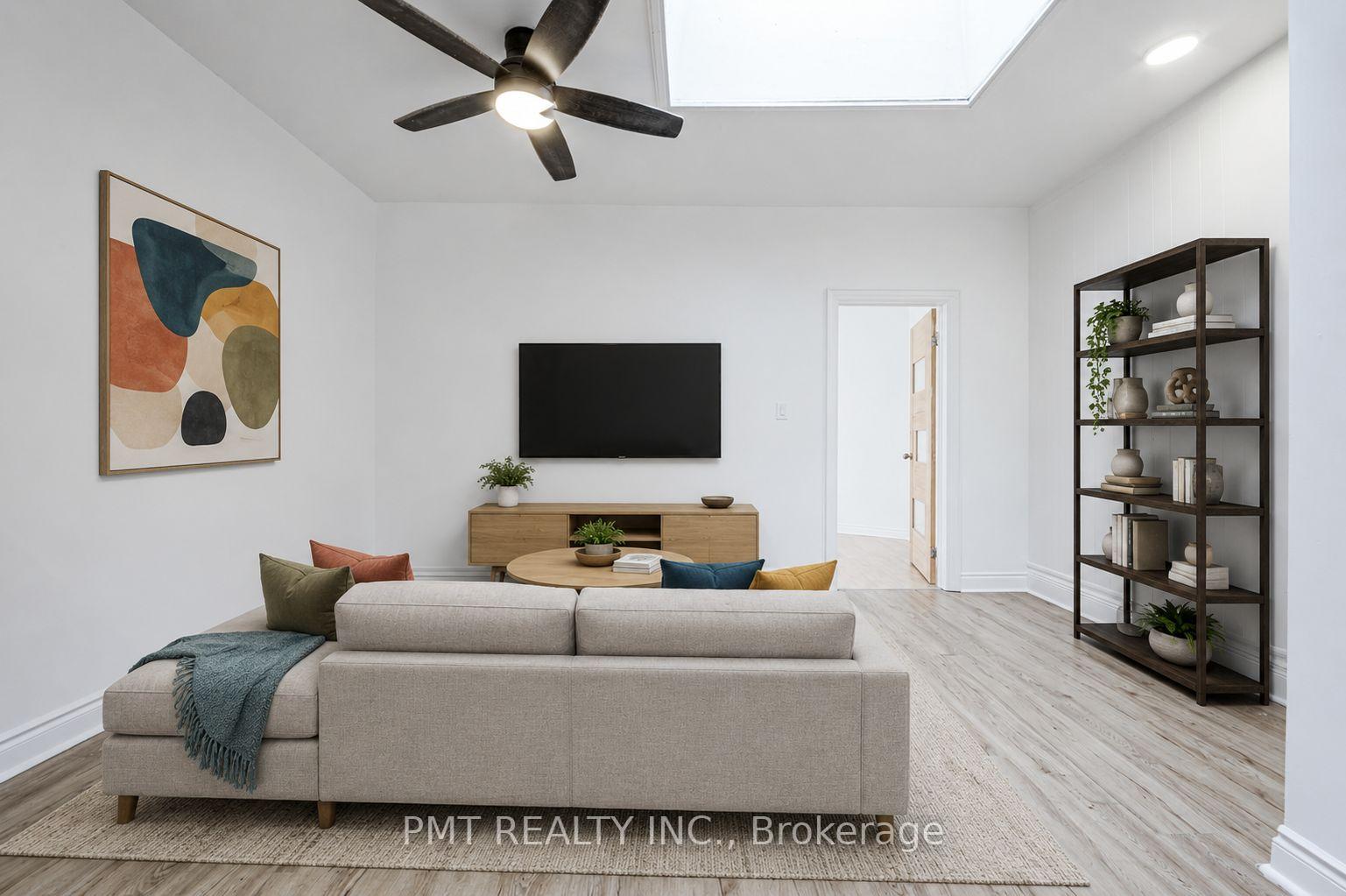 Photo 12 of Unit Upper, 2045 Davenport Road, Toronto, Weston-Pellam Park — HOMEH