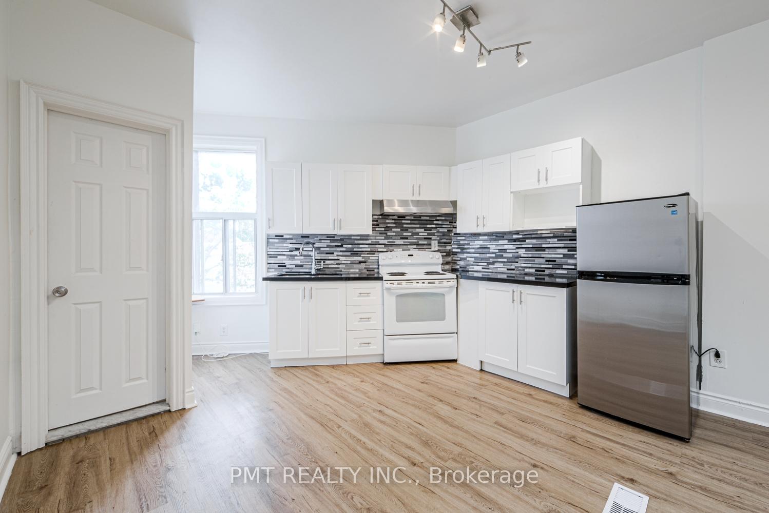Photo 17 of Unit Upper, 2045 Davenport Road, Toronto, Weston-Pellam Park — HOMEH