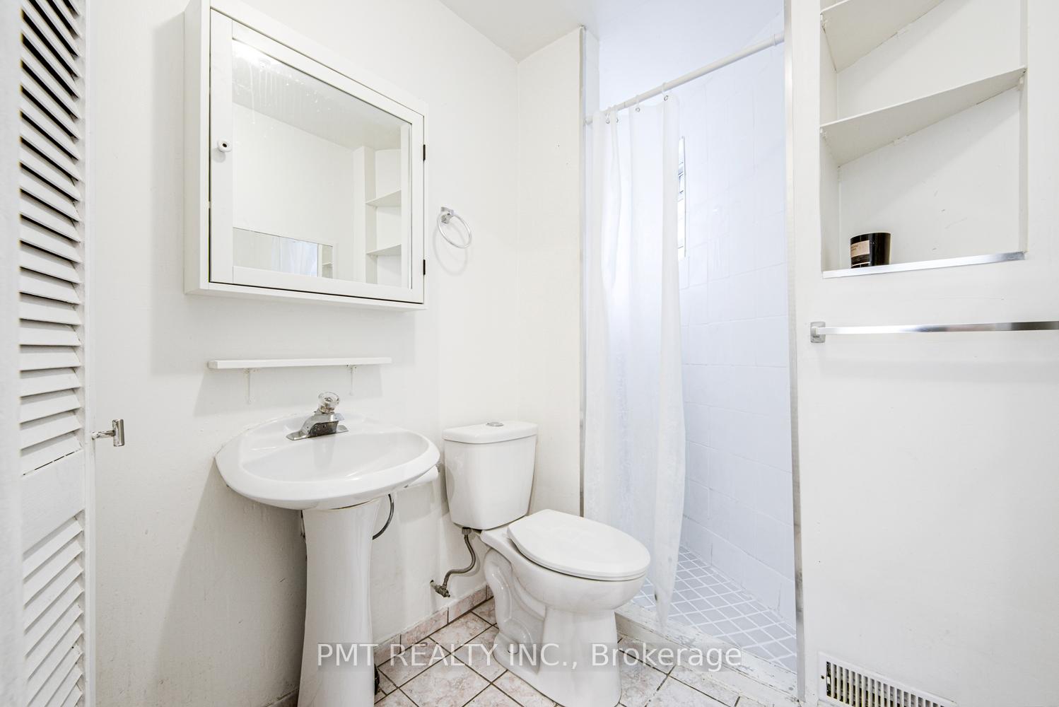 Photo 23 of Unit Upper, 2045 Davenport Road, Toronto, Weston-Pellam Park — HOMEH