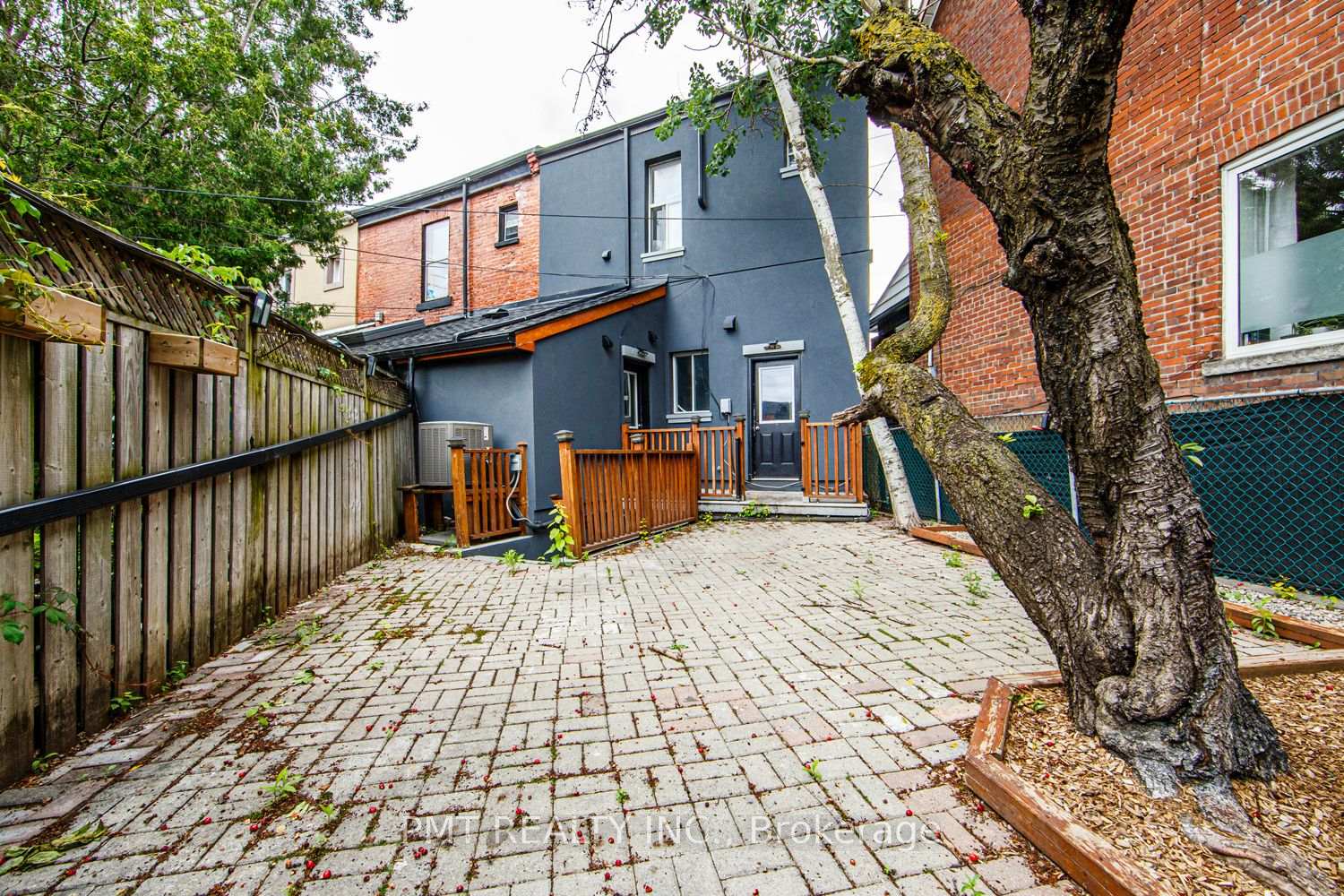 Photo 33 of Unit Upper, 2045 Davenport Road, Toronto, Weston-Pellam Park — HOMEH