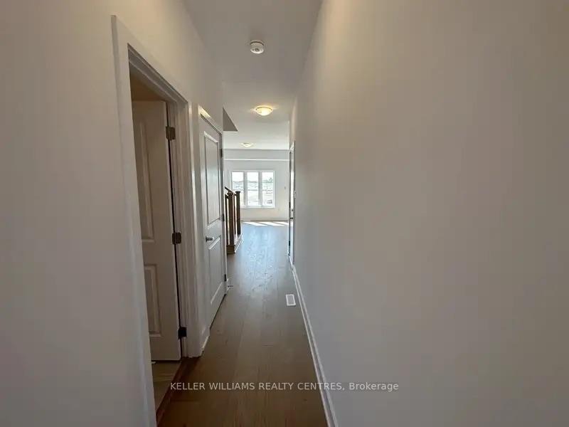 Photo 11 of 49 Gateway Drive, Barrie, Rural Barrie Southeast — HOMEH